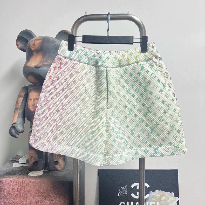 Louis Vuitton Louis Vuitton Neon Print Shorts Size 40- DMC Size US 31 - 1 Thumbnail