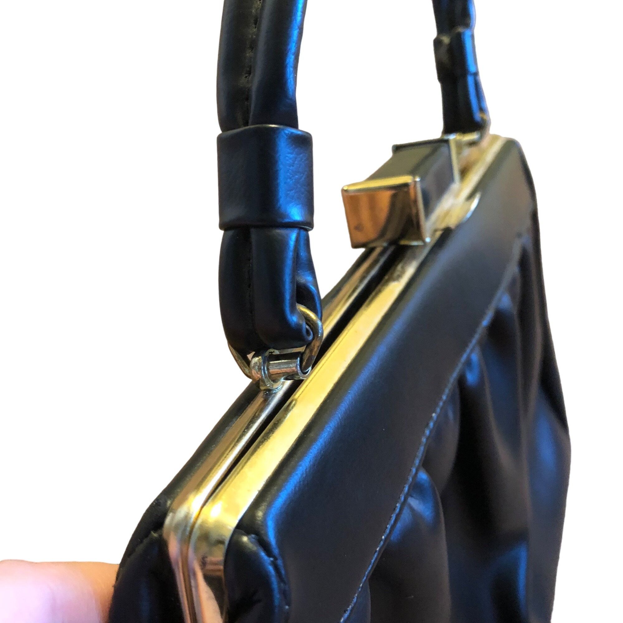 Vintage Vintage Stylemark Solid Black With Gold Metal Clasp Handbag Size ONE SIZE - 5 Thumbnail