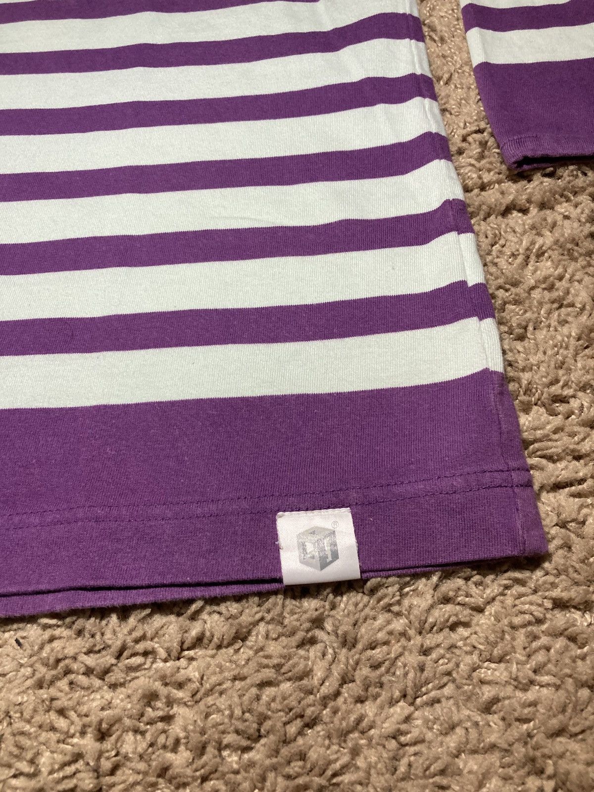 General Research 2001 General Research Ice Blue Purple Striped Logo 90s Size US M / EU 48-50 / 2 - 6 Thumbnail