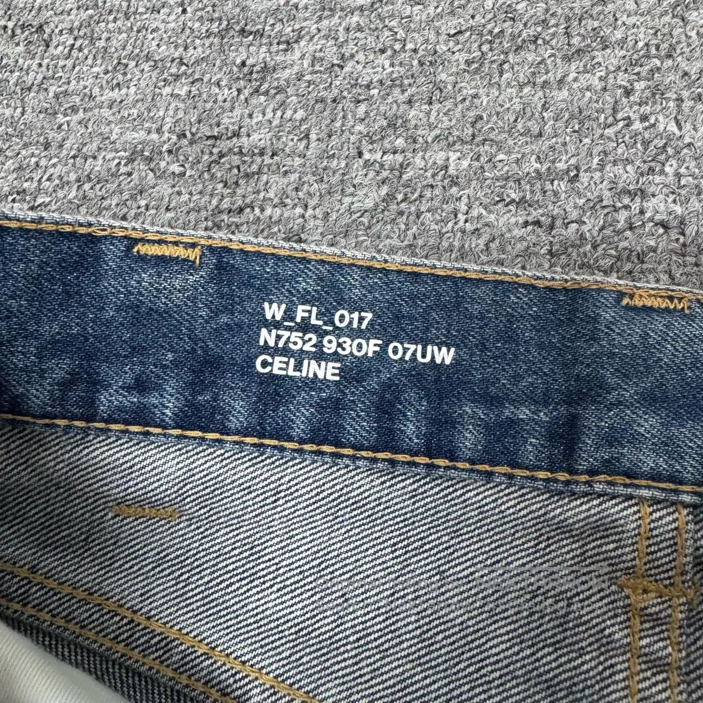 Celine CELINE Love-themed metal chain; washable wide-leg jeans| Size 29" - 5 Thumbnail