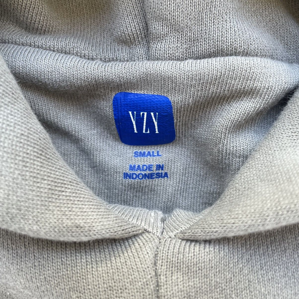 Prototypes Prototypes YZY Gap Hoodie Reworked Design Size S/M Size US S / EU 44-46 / 1 - 3 Thumbnail