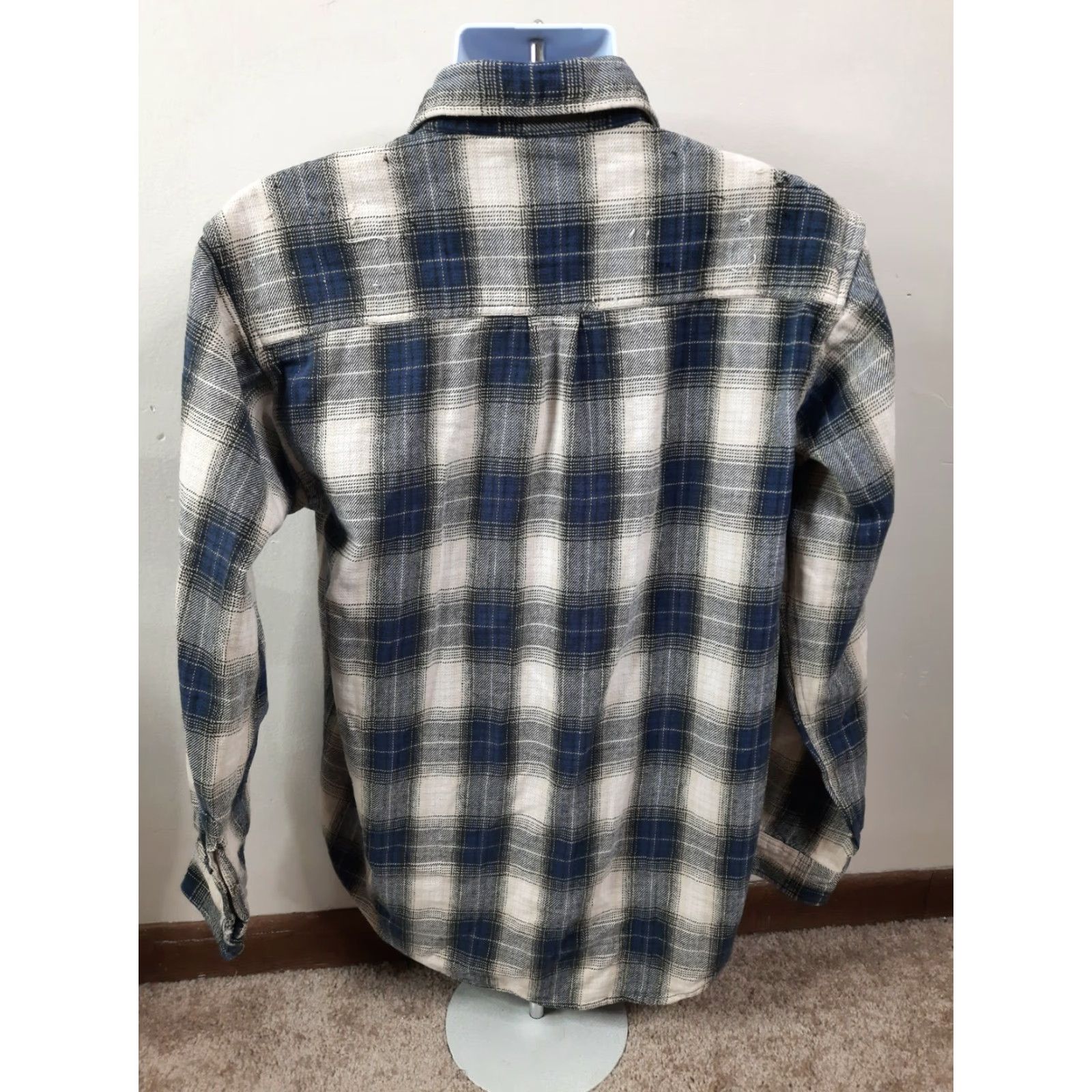 Vintage VINTAGE Field & Stream Thick Heavy Flannel Shirt Mens L Blue Beige Plaid T4F Size US L / EU 52-54 / 3 - 6 Thumbnail