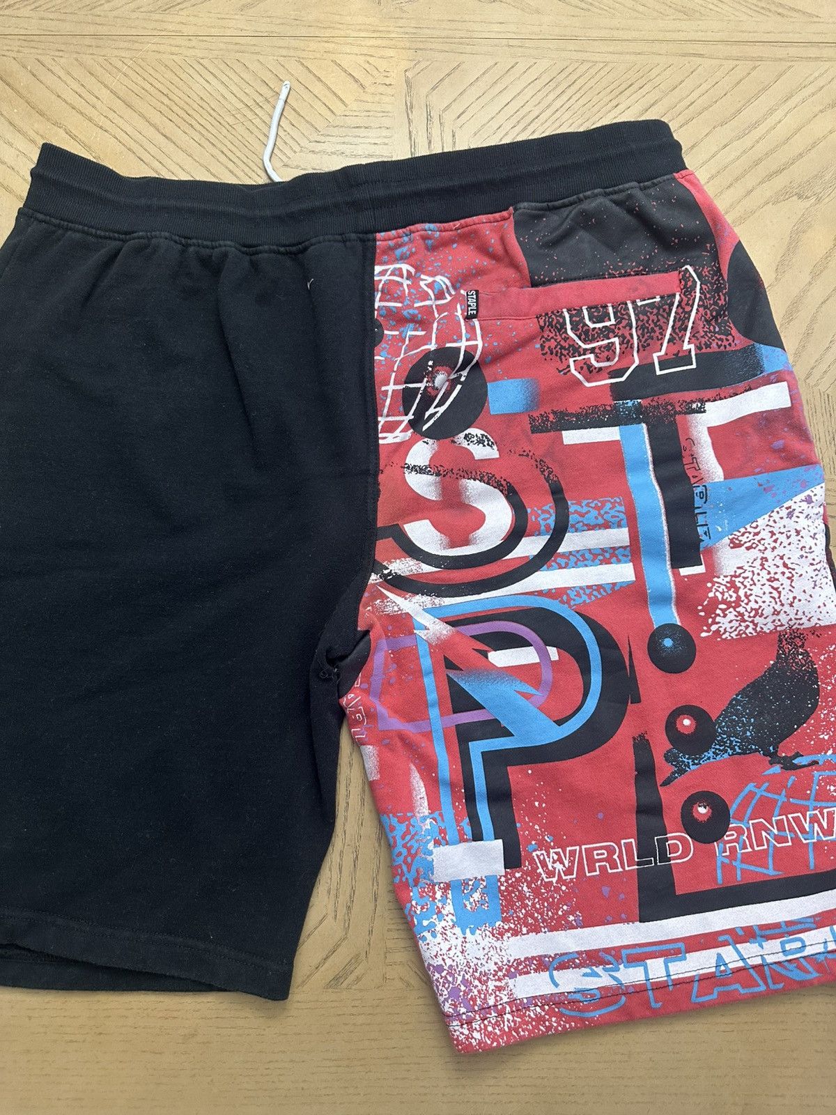 Staple Staple Pigeon Neon Sport Sweatshorts Size US 42 / EU 58 - 7 Thumbnail