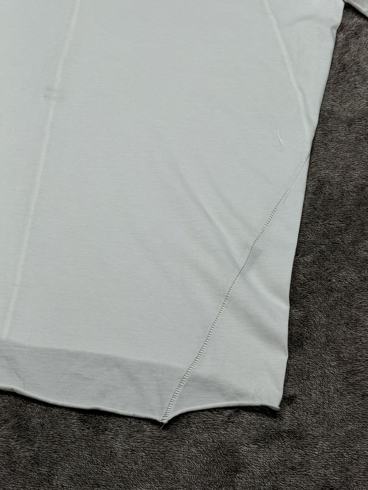 Isaac Sellam Experience 69 by Isaac Sellam Men’s White Loyal Tee Shirt Size L Size US L / EU 52-54 / 3 - 11 Thumbnail