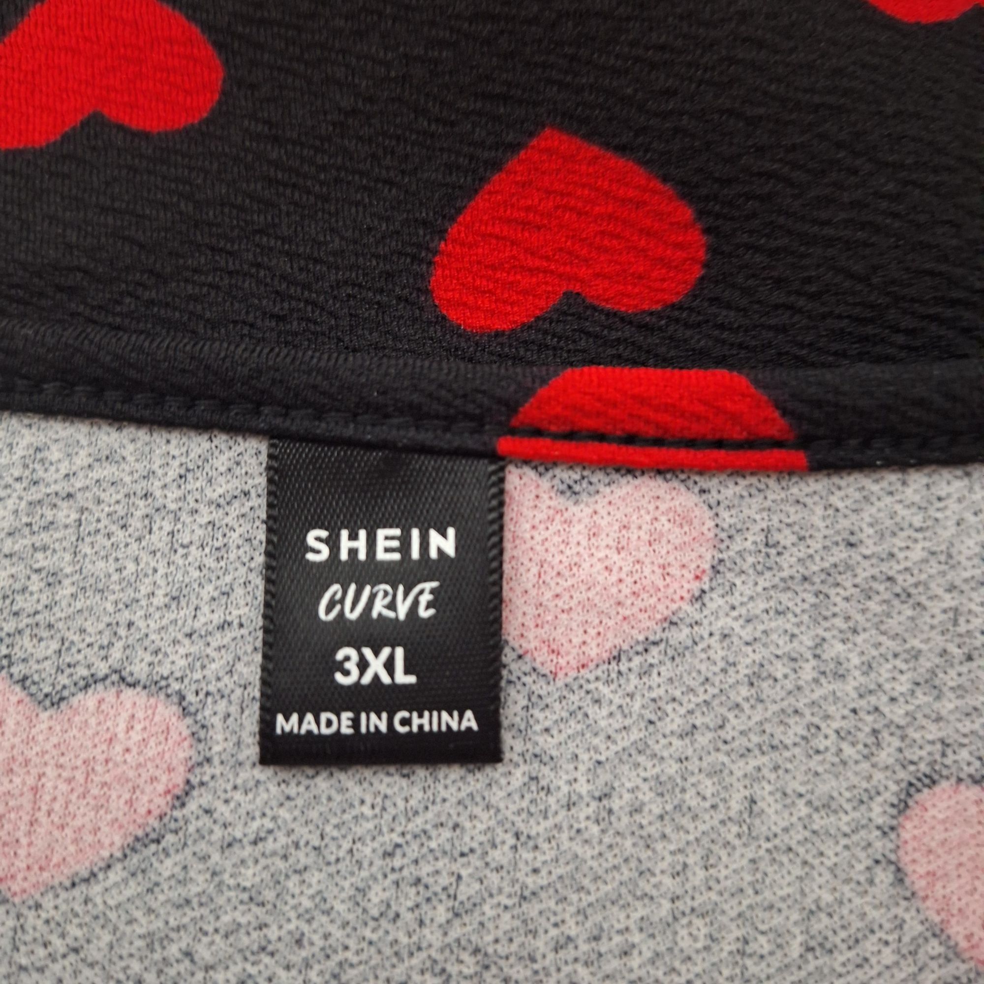 Shein SHEIN Curve Black Red Heart Print Cutout Long Sleeve Top Val Size 3XL / US 20-22 - 4 Thumbnail