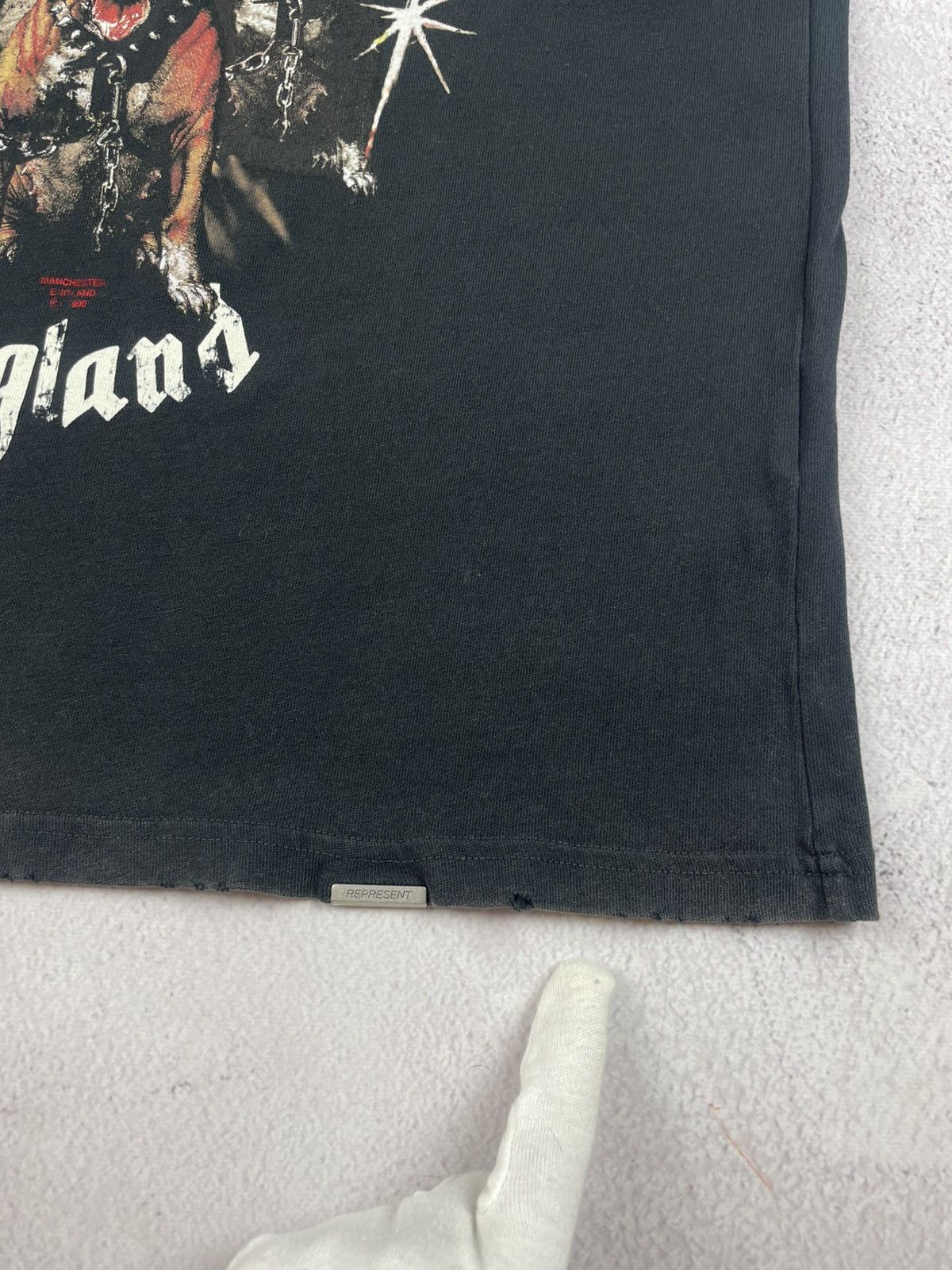 Represent Clo. × Vintage Vintage Represent England Graphic Dogs Metal Band Style Size US XS / EU 42 / 0 - 9 Thumbnail