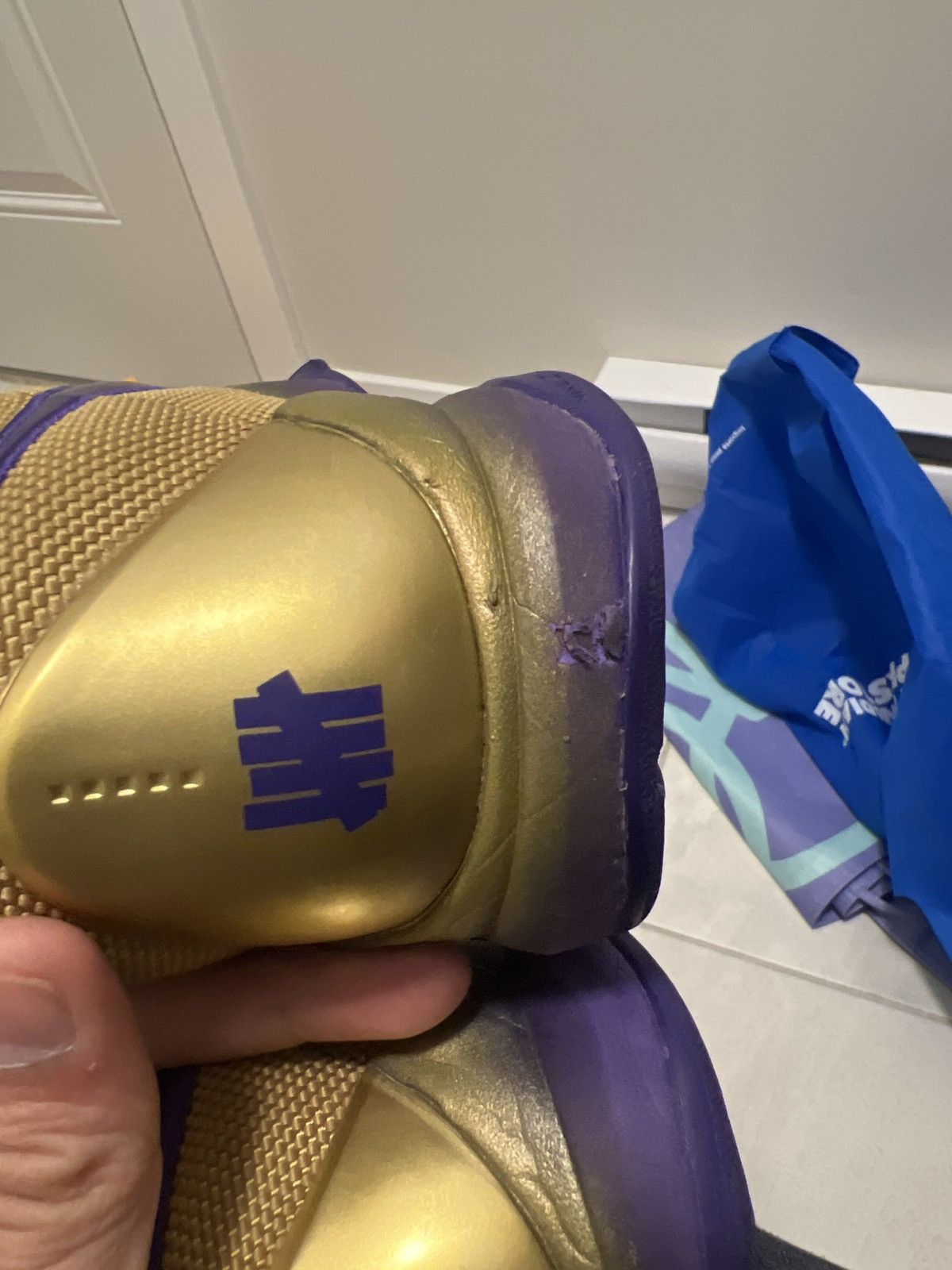 Nike Kobe 5 undefeated hall of fame Size US 10 / EU 43 - 8 Thumbnail