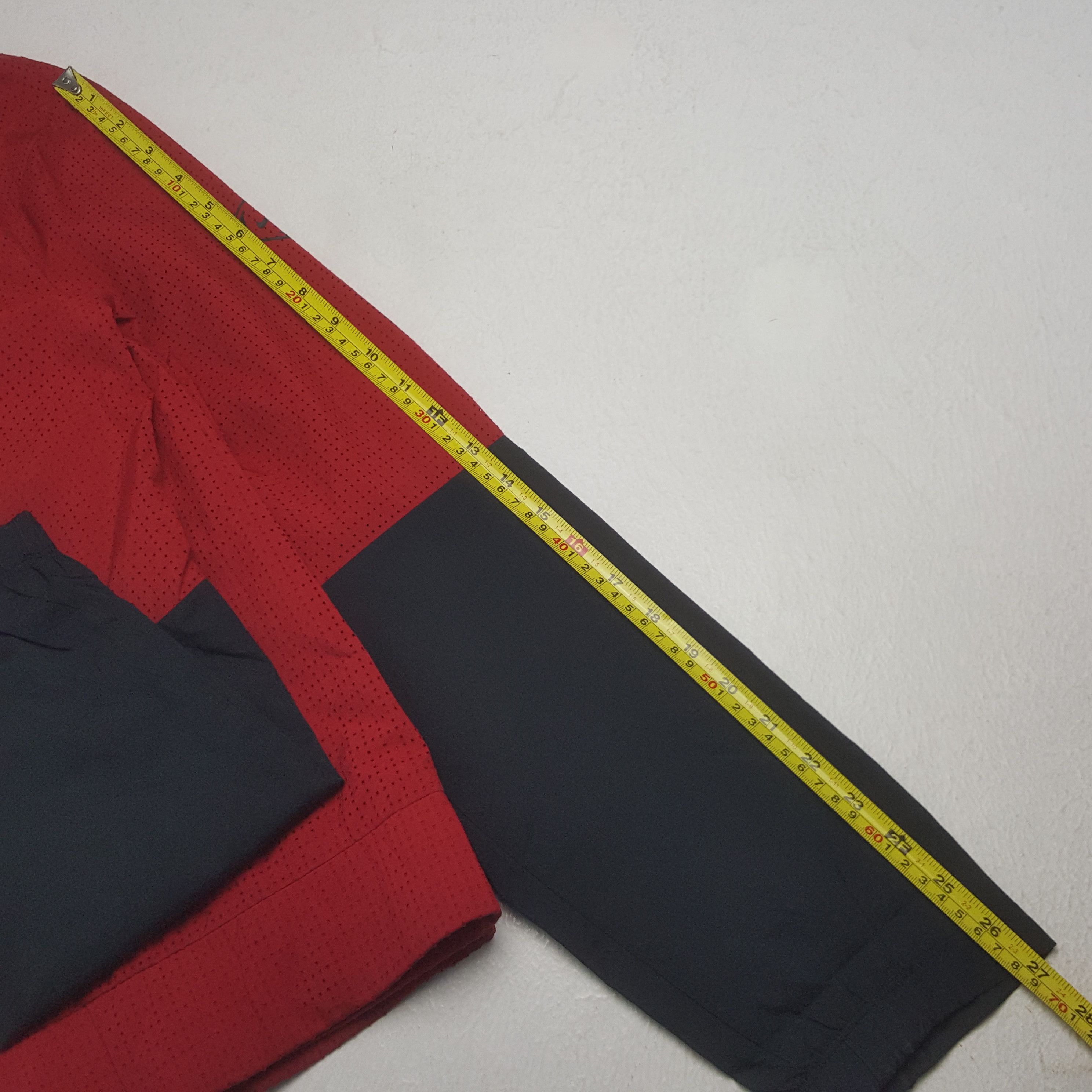 Nike Vintage Nike Manchester United Training Jacket C302N15 Size US S / EU 44-46 / 1 - 6 Thumbnail