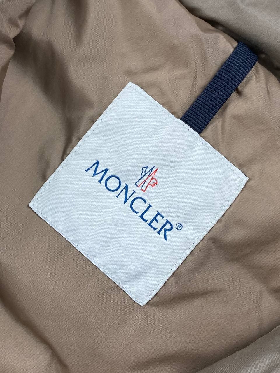 Moncler Moncler Angers Giubbotto Down Jacket Puffer Women Size 4 Size L / US 10 / IT 46 - 10 Thumbnail