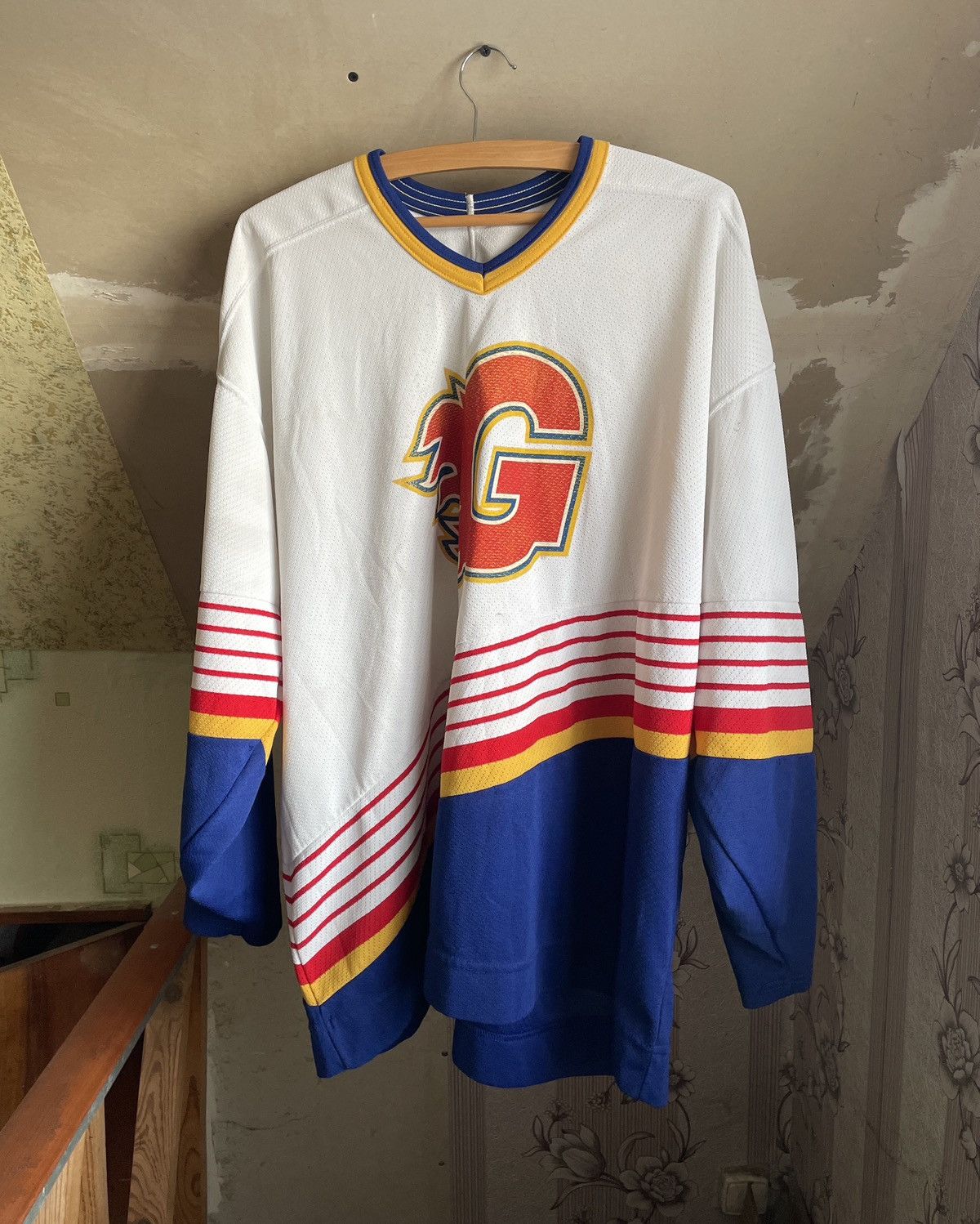 Ccm VINTAGE CALGARY FLAMES ICE HOCKEY JERSEY CCM SIZE XXL ADULT Size US XXL / EU 58 / 5 - 1 Thumbnail