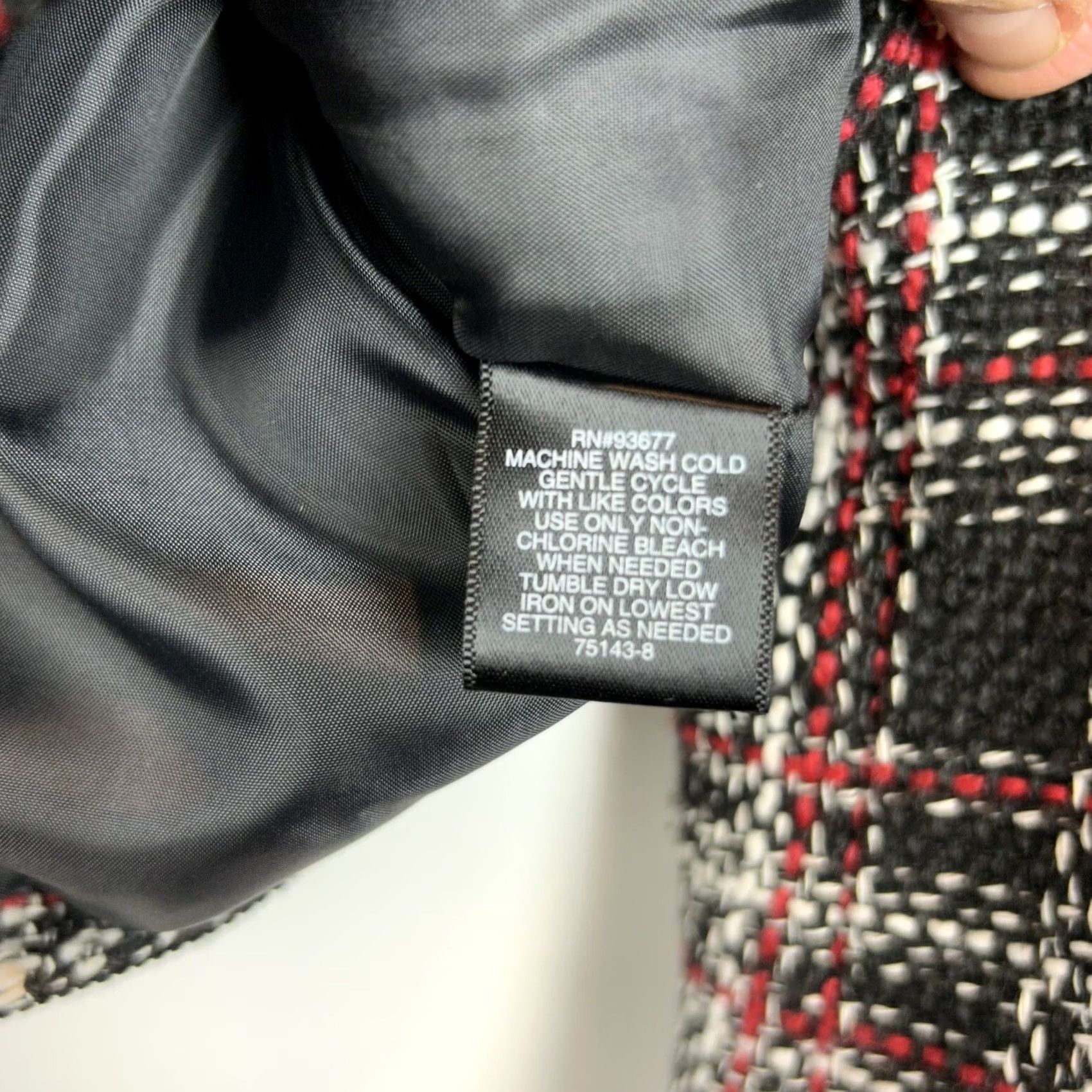 Liz Claiborne Item Specifications: Number of Pieces: 1 Piece Size L / US 10 / IT 46 - 8 Thumbnail