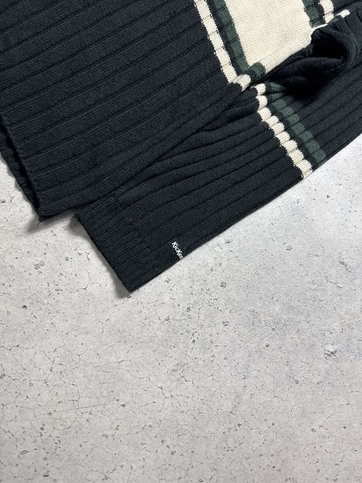 Kickers Kickers Vintage 90’s Knitted Sweater Big Logo Size L Size US L / EU 52-54 / 3 - 3 Thumbnail