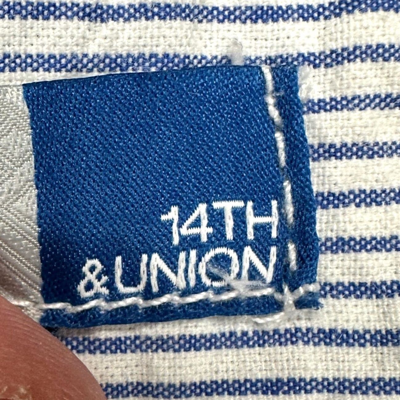 Vintage 14th & Union Khakis Shorts 38 Blue White Striped Seersucker Flat Front Cotton Mens Shorts Navy White Stripes Casual Pants Pockets Vintage? No Size US 38 / EU 54 - 3 Thumbnail