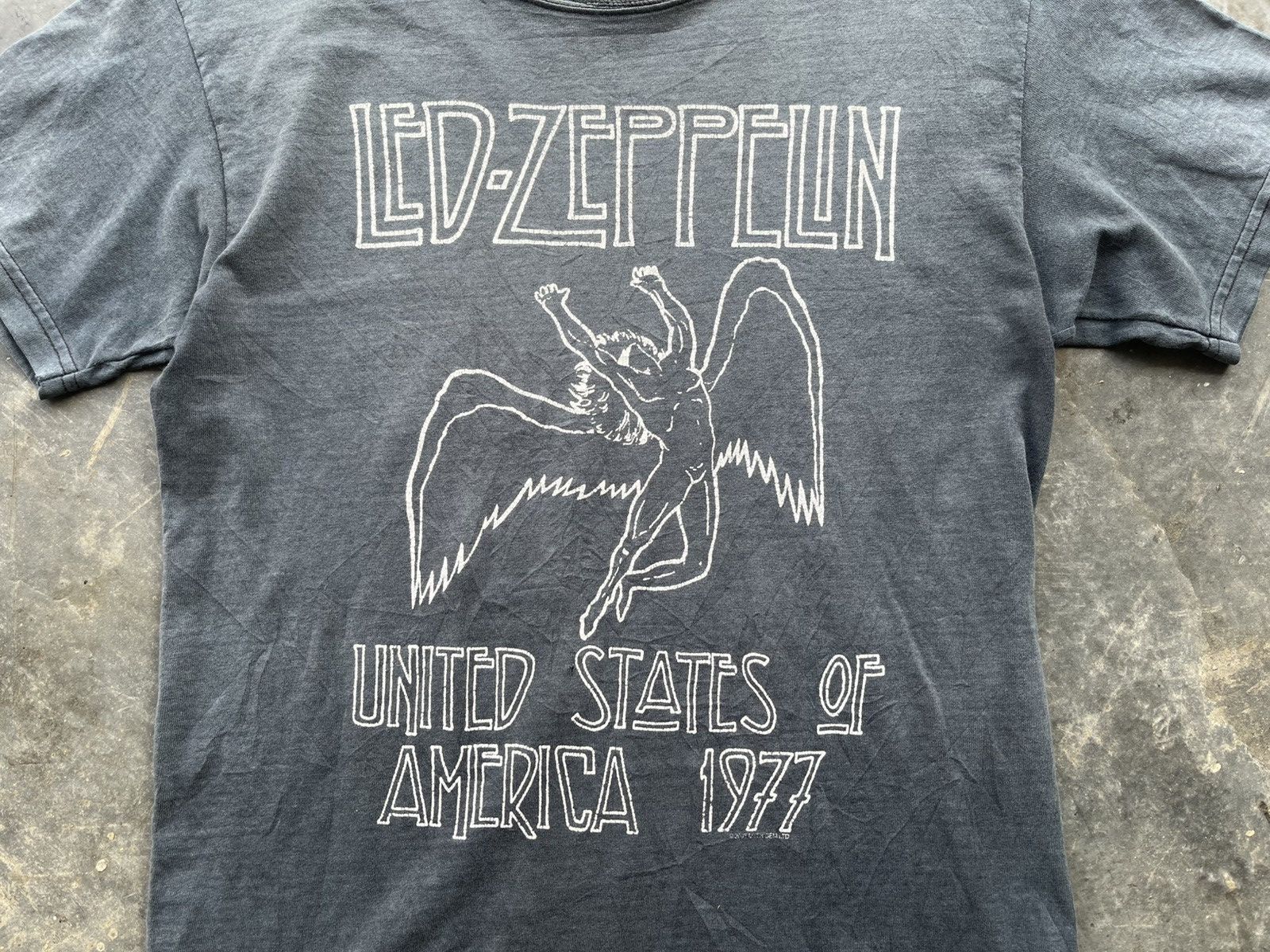 Band Tees × Led Zeppelin × Vintage Vintage Sunfaded Led Zeppelin Tour Tee Size US S / EU 44-46 / 1 - 3 Thumbnail