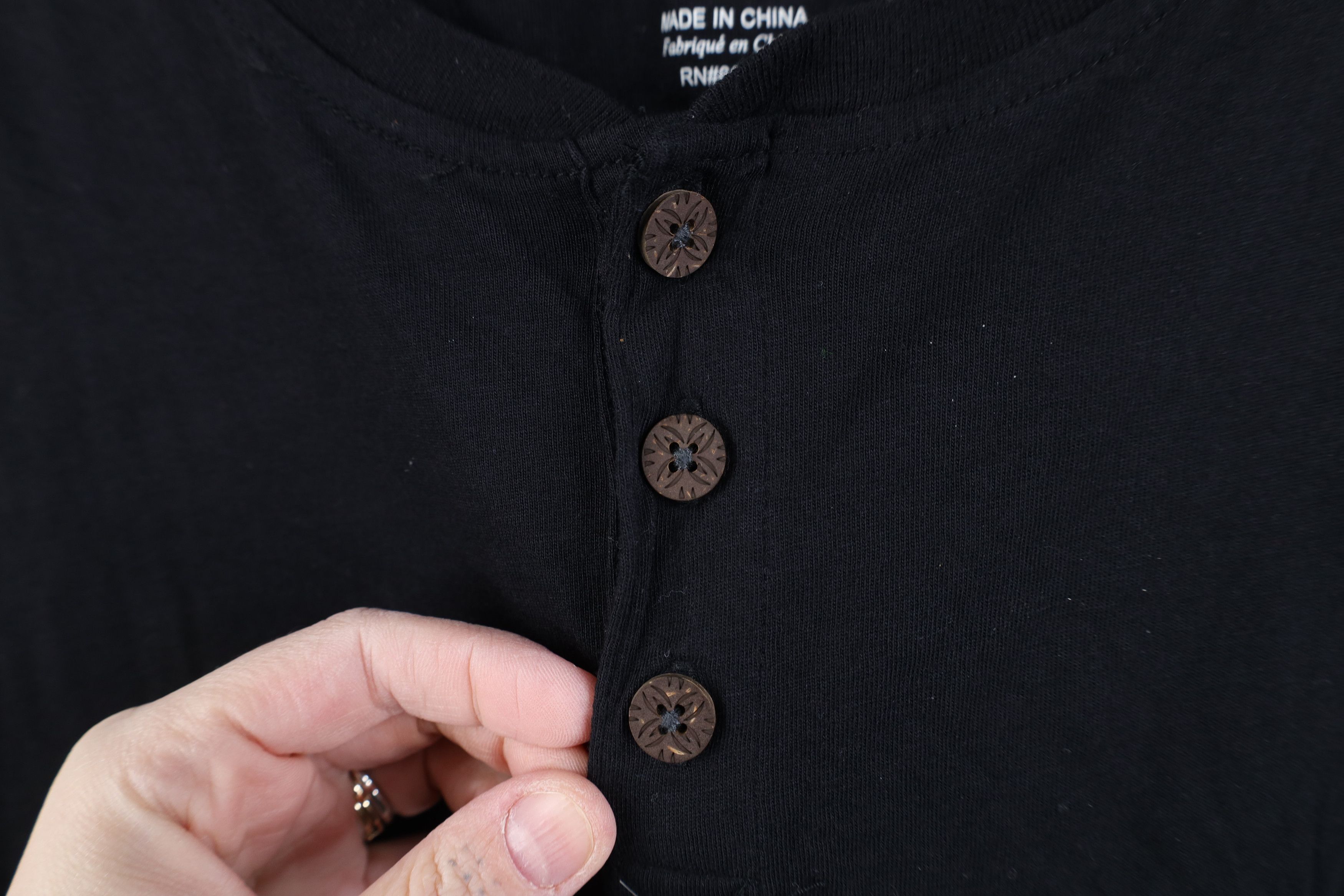Tommy Bahama Tommy Bahama Cotton Blend Long Sleeve Henley T-Shirt Black Size US L / EU 52-54 / 3 - 5 Thumbnail