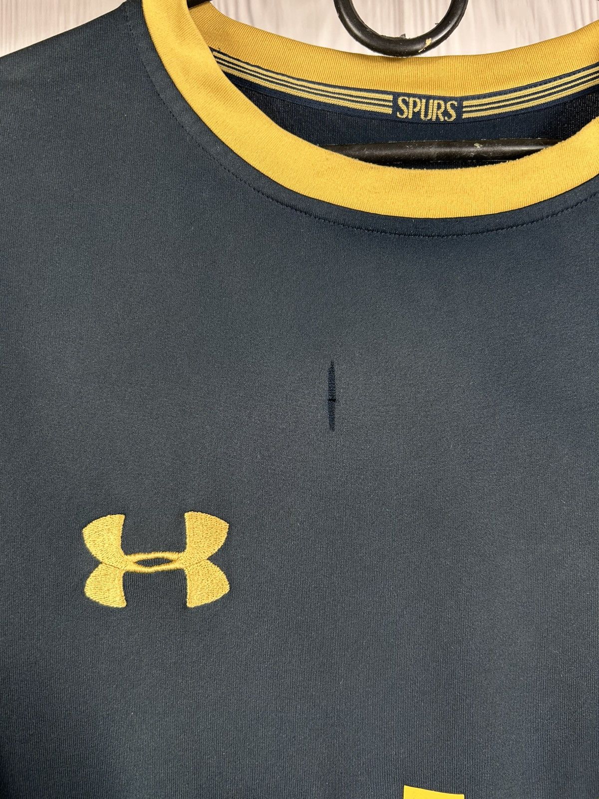 Under Armour TOTTENHAM HOTSPUR 2016/17 Under Armour AWAY FOOTBALL Jersey Size US XL / EU 56 / 4 - 5 Thumbnail