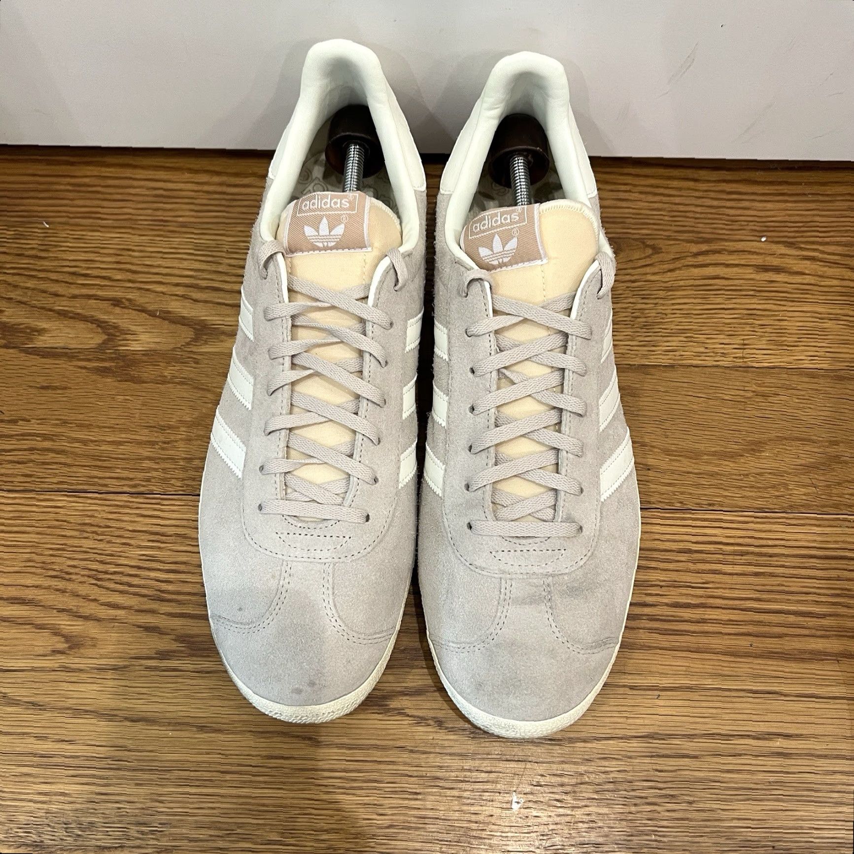 Adidas VINTAGE Adidas Gazelle Sneakers Men Size 13 Off-White Wonder Beige Casual Shoes 2023 Size US 13 / EU 46 - 2 Thumbnail