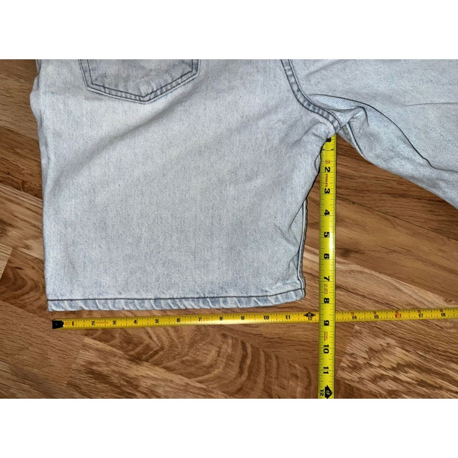 Levi's VINTAGE Levi's Silvertab Shorts Mens 38 Light Wash Blue Denim Relaxed Fit 90s Size US 38 / EU 54 - 5 Thumbnail