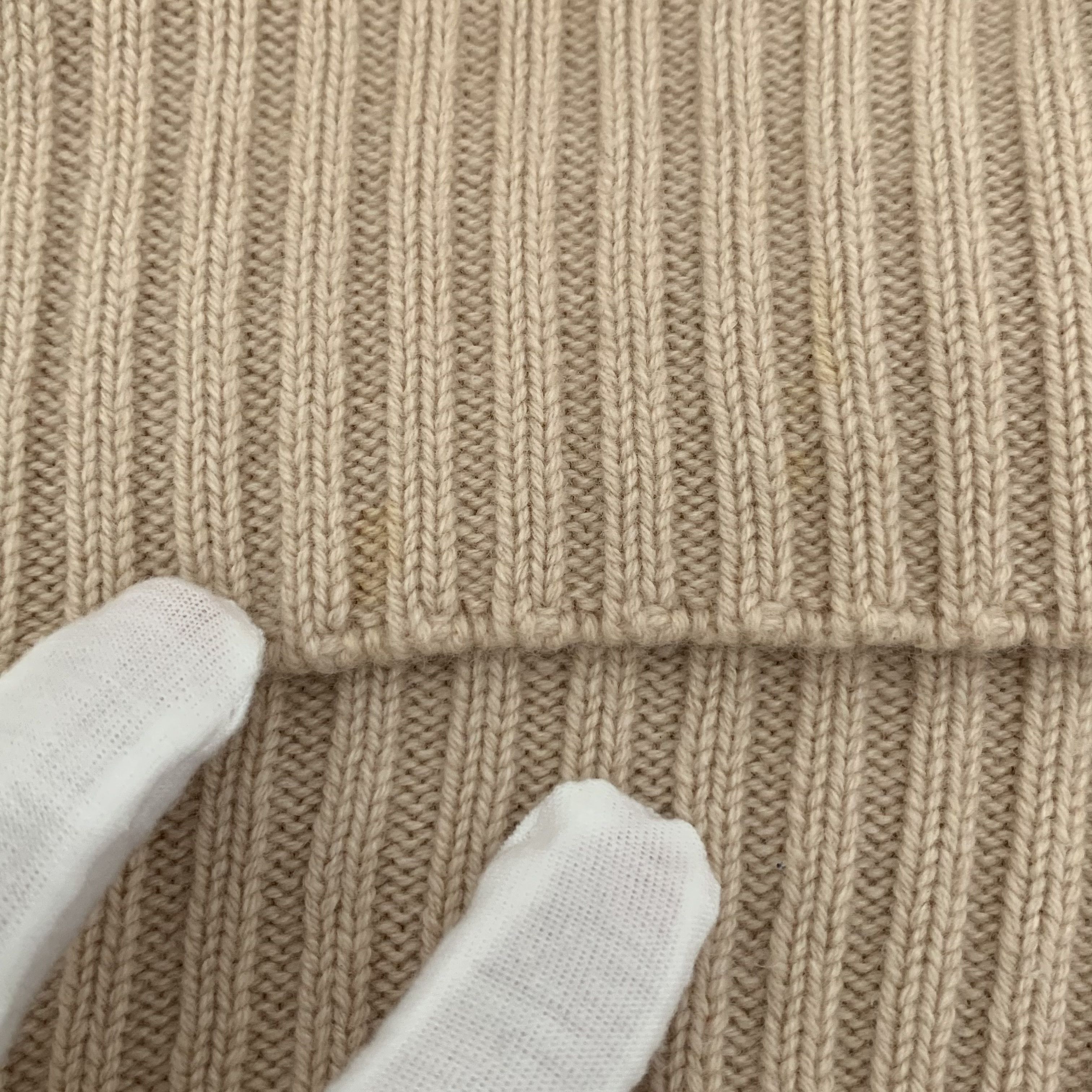 Fendi Fendi Sweater – Blush Logo Cashmere V-Neck (Size XS) Size XS / US 0-2 / IT 36-38 - 3 Thumbnail