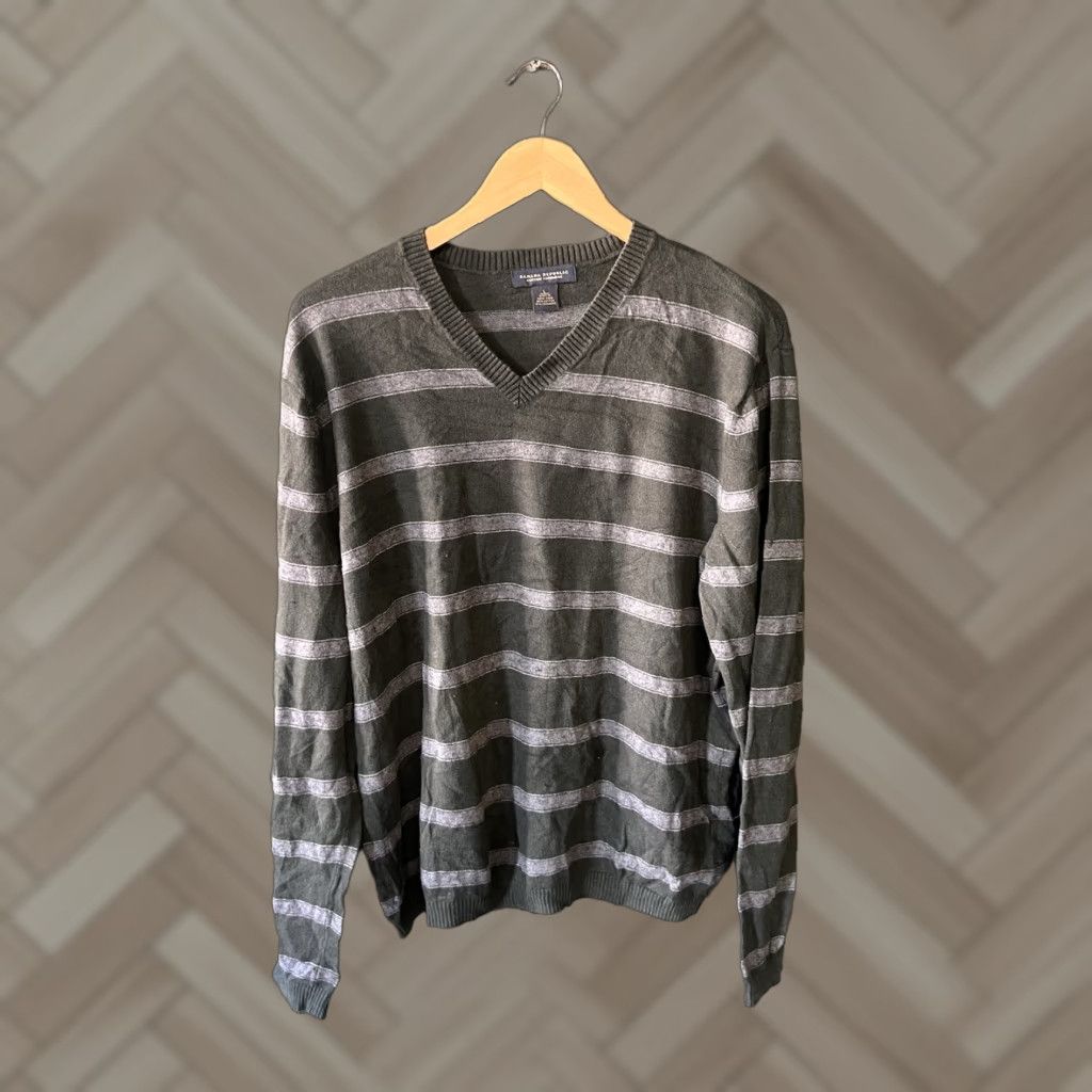 Banana Republic Banana Republic Mens Green Striped V-Neck Pullover Cashmere Sweater L Size Pullover Mens Green Striped V-Neck Cashmere Sweater (Size L) Size US L / EU 52-54 / 3 - 1 Thumbnail