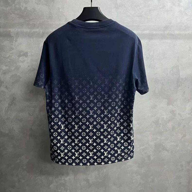 Louis Vuitton Louis Vuitton Blue Round Neck Gradient Full Print Short Sl Size US L / EU 52-54 / 3 - 5 Thumbnail