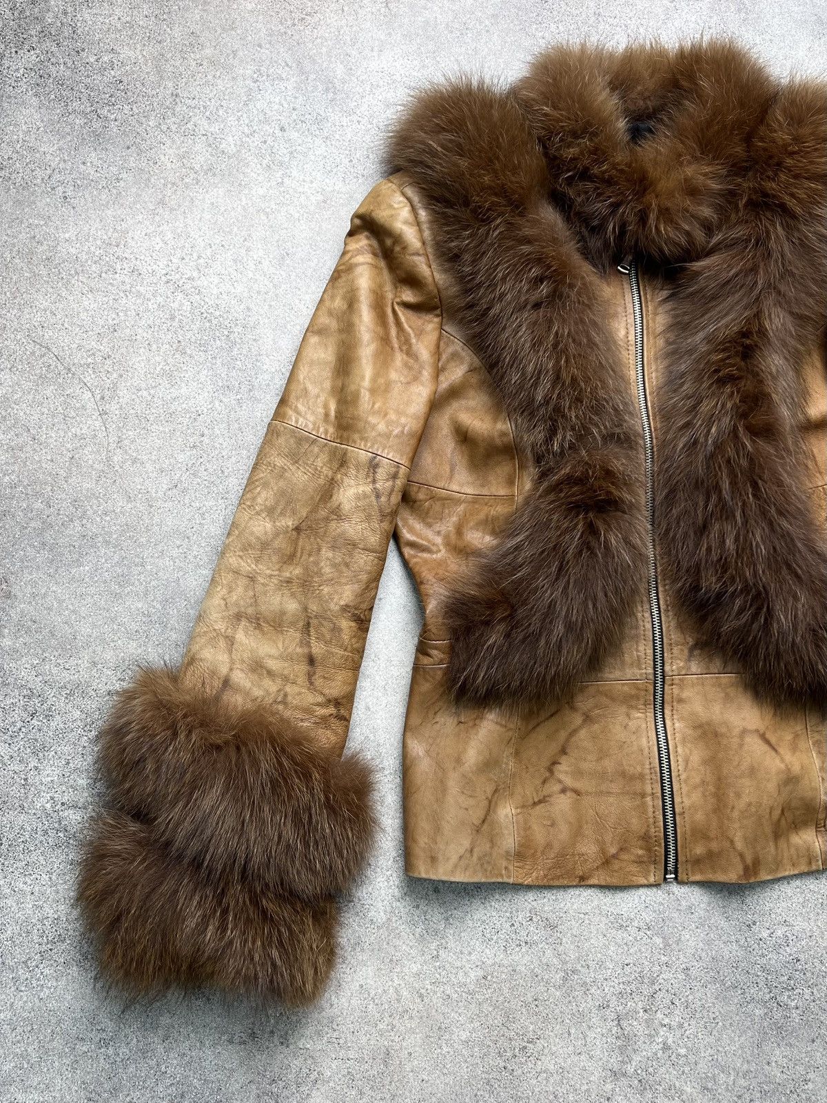 Vintage Vintage gorgeous fancy leather jacket with fur details Size S / US 4 / IT 40 - 2 Thumbnail