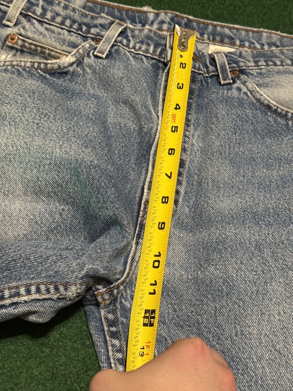 Levi's Vintage Clothing Vintage 90s Levi’s 505 Light Wash Distressed 32x34 Jeans Size US 32 / EU 48 - 11 Thumbnail