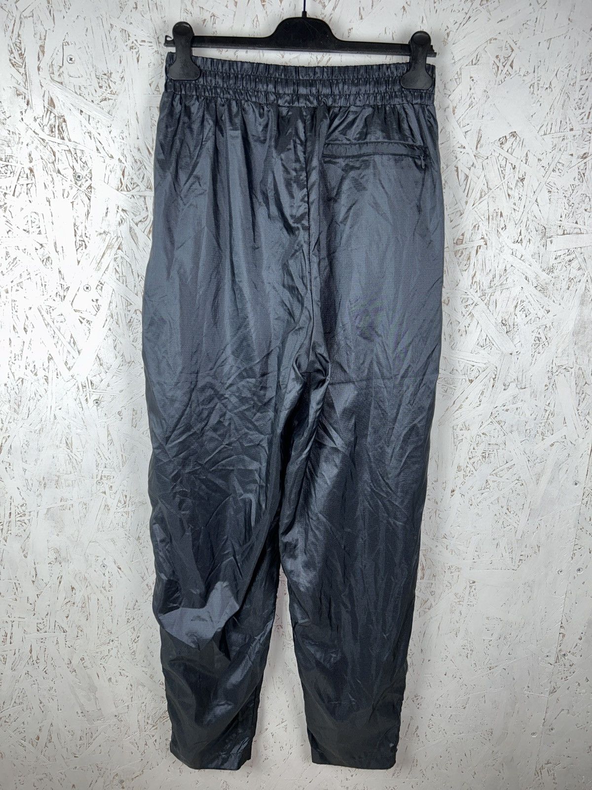 Nike 80s Vintage Nike Shiny Nylon Tracksuit Pants In Dark Grey Size US 34 / EU 50 - 5 Thumbnail