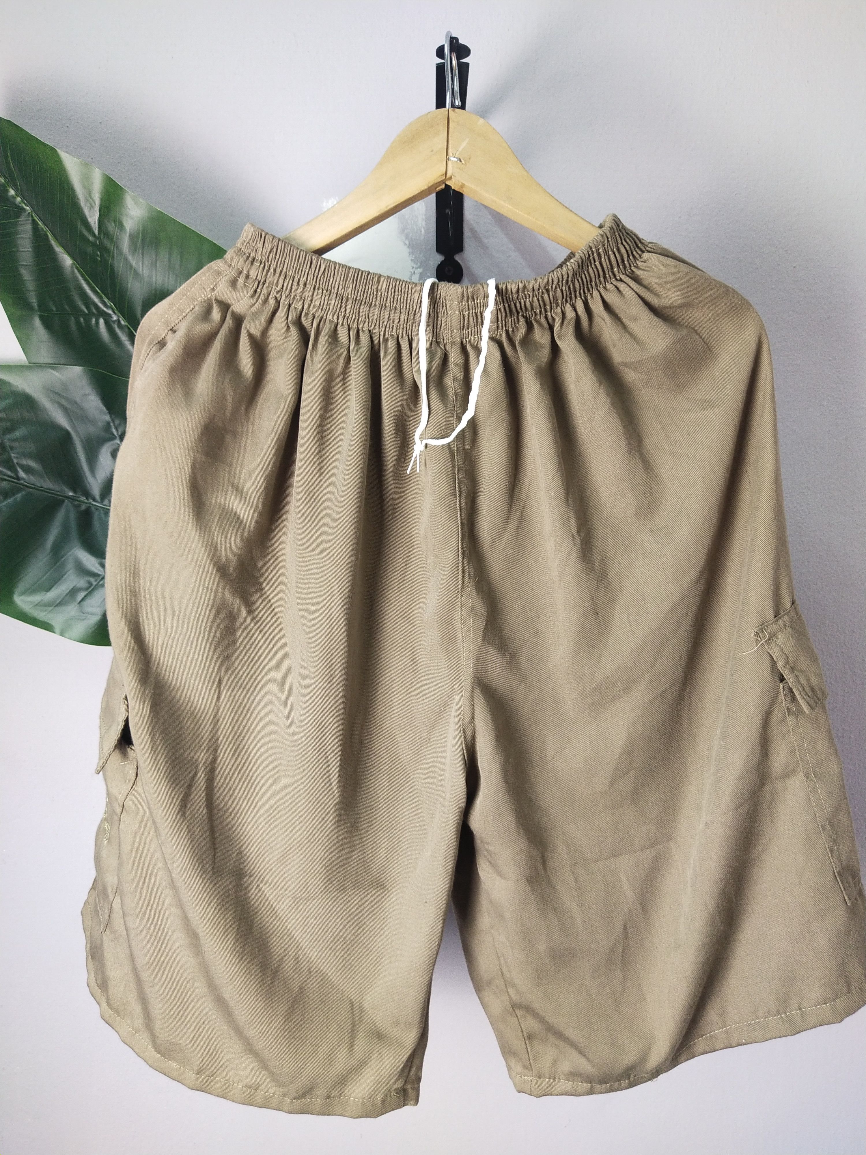 Mercedes-Benz Combo Mercedes benz cropped pants Free size 3 pieces Size US 44 / EU 60 - 3 Thumbnail