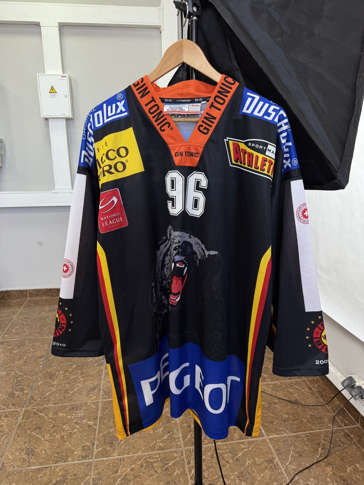 NHL 🇨🇭 2009 SC Bern #96 DUBE Switzerland Hockey Jersey Peugeot Size US L / EU 52-54 / 3 - 1 Thumbnail