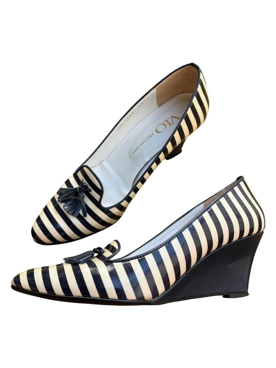 Japanese Brand VIO navy blue & cream wedge loafers Size US 6 / IT 36 - 1 Thumbnail