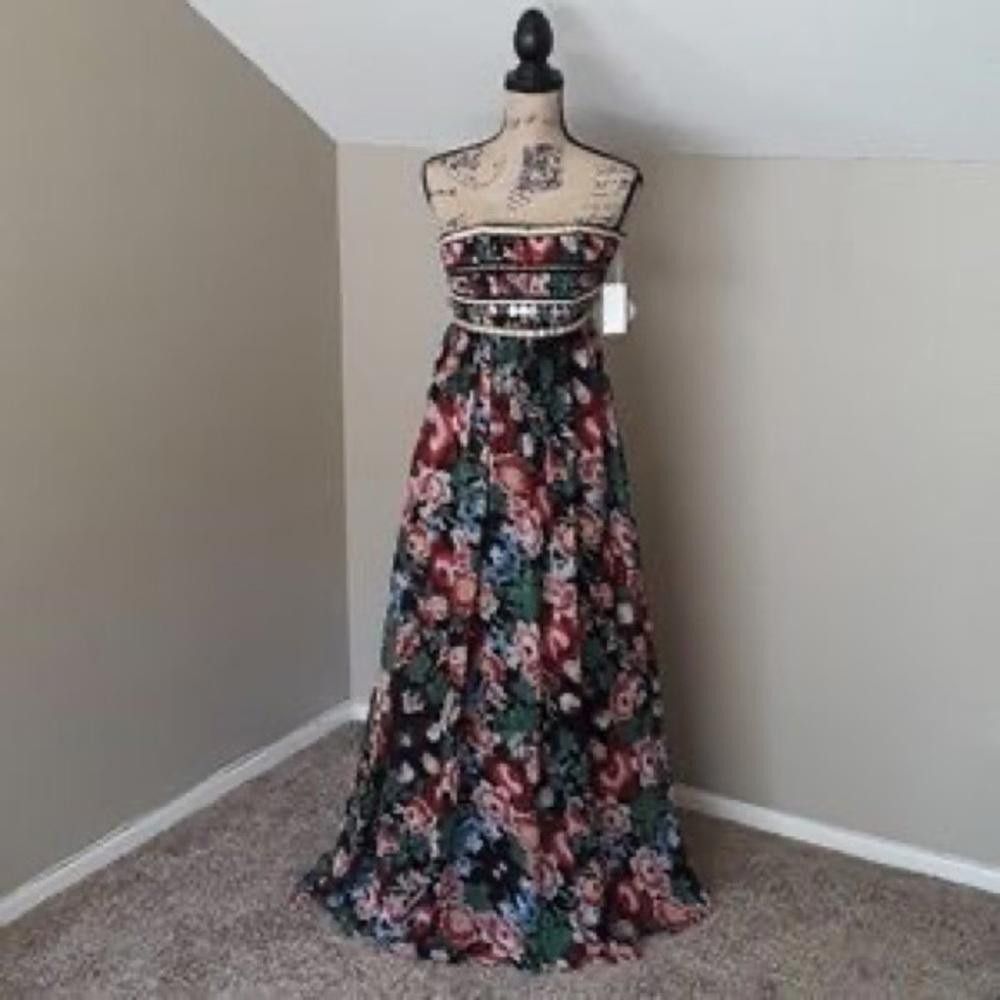 Designer Marchesa Pearl Floral Gypsy Dress - used Size XS / US 0-2 / IT 36-38 - 2 Thumbnail