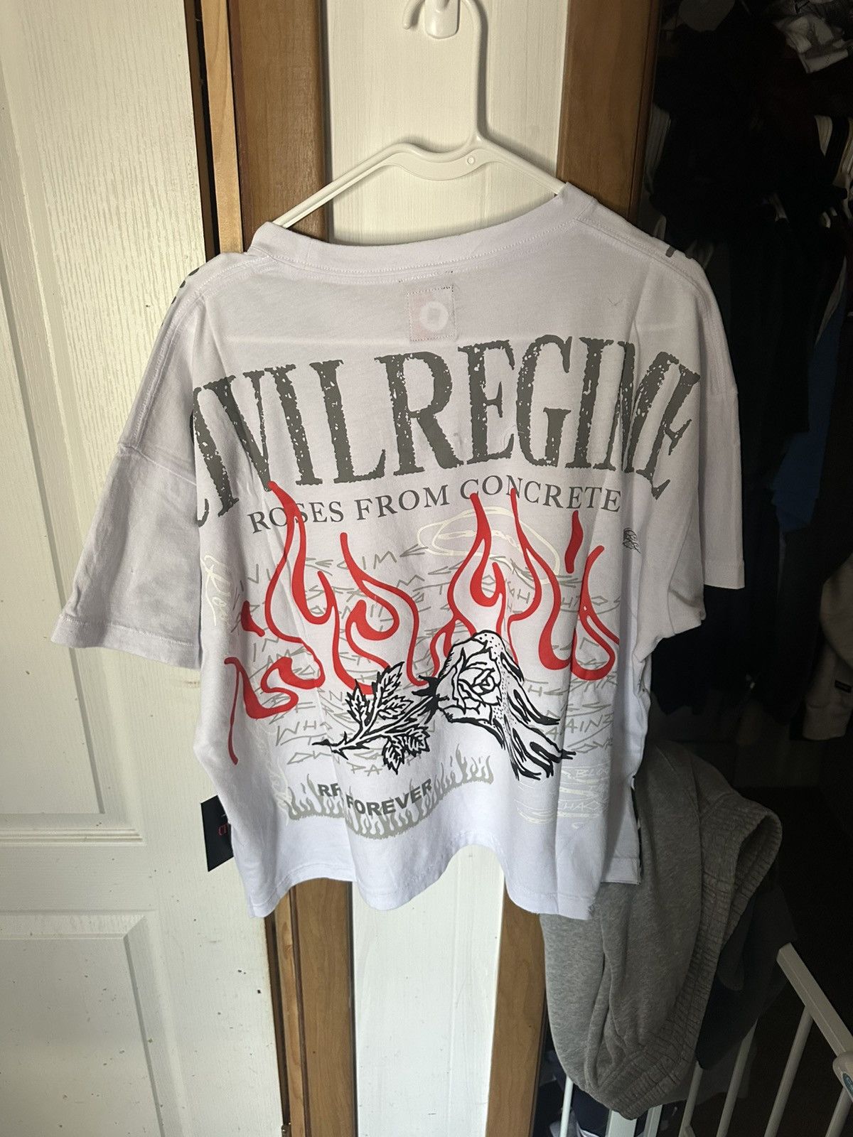 Civil Regime Civil Regime Deathnote White Ryuk Graphic Tee Size US L / EU 52-54 / 3 - 3 Thumbnail
