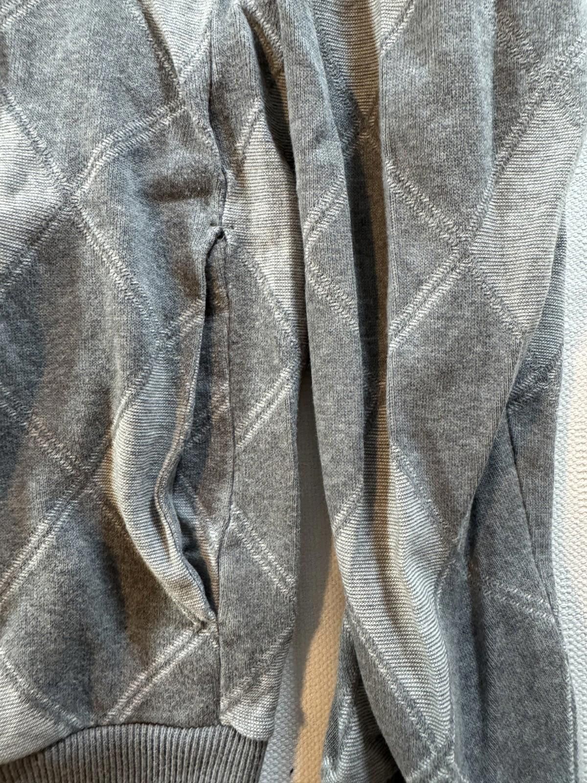 Hugo Boss Hugo Boss Men’s Large Grey Argyle Zip Up Sweater Mock Neck Size US L / EU 52-54 / 3 - 3 Thumbnail