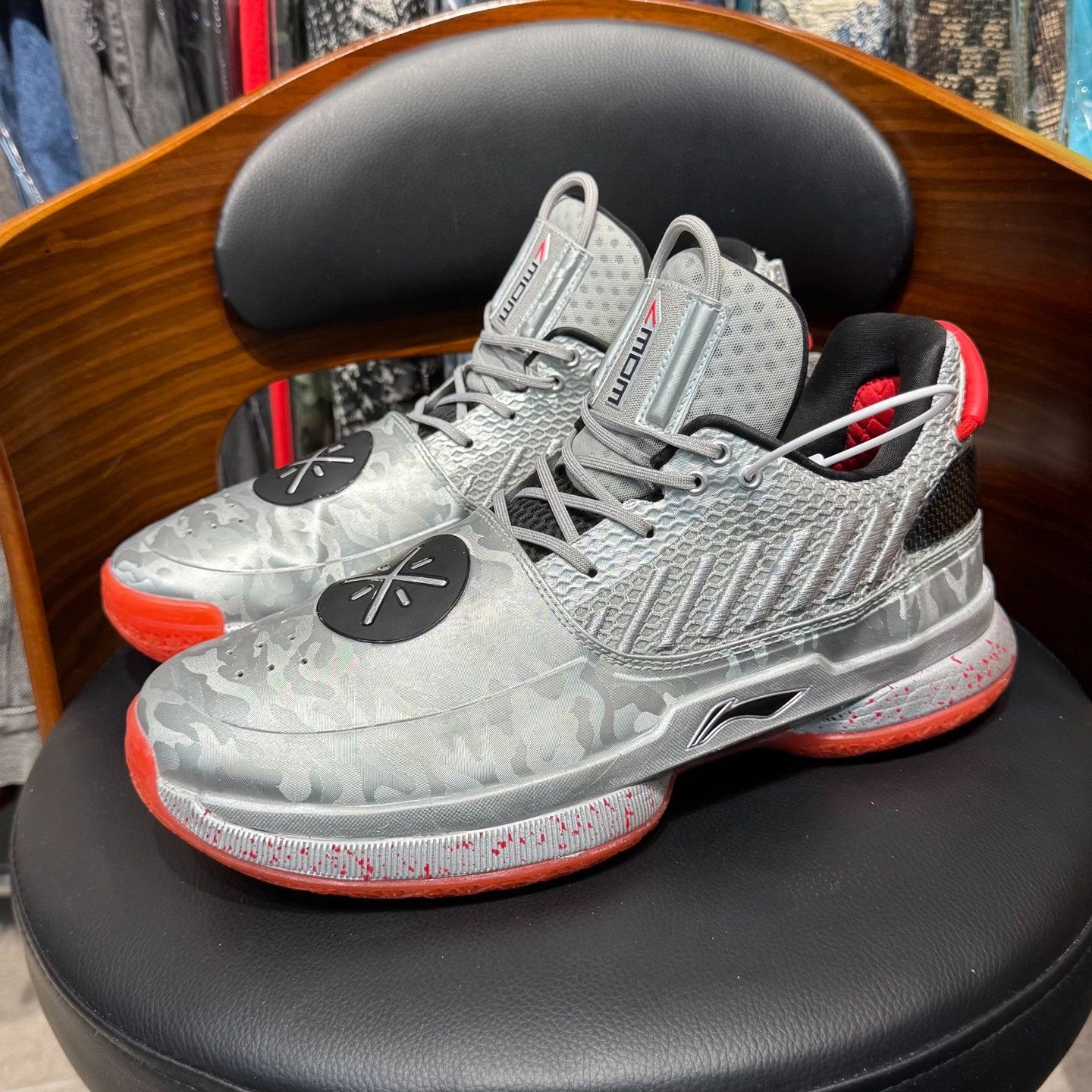 Li-Ning Li-Ning Camo Silver Lowtop Sneakers 44 Men Size US 10.5 / EU 43-44 - 1 Thumbnail