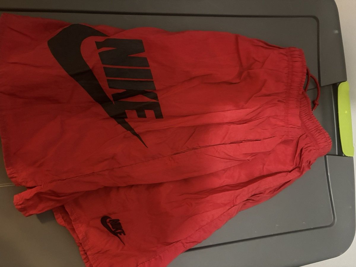 Nike Nike Vintage Nylon shorts Size US 32 / EU 48 - 1 Thumbnail