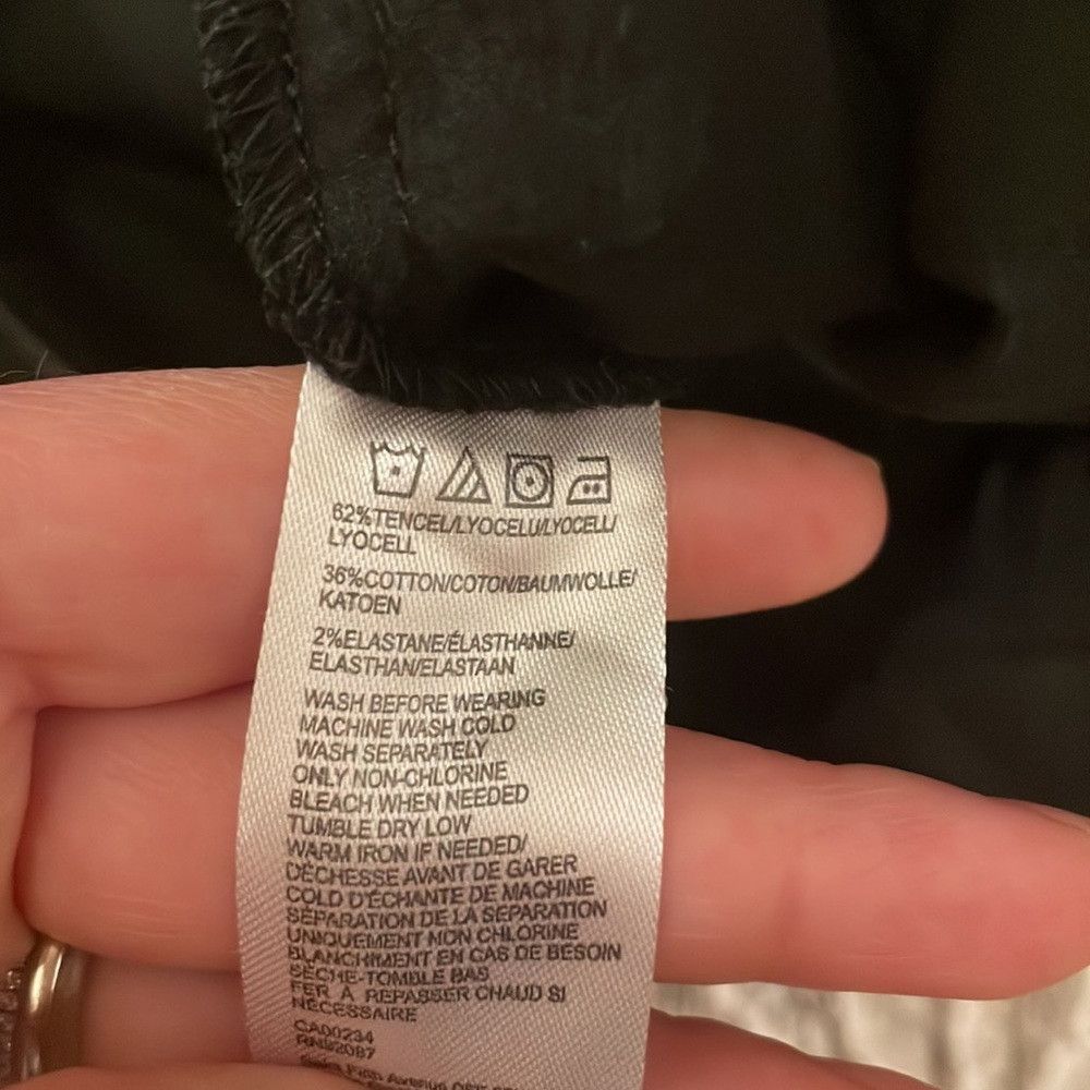Saks Fifth Avenue NWOT saks fifth avenue shorts Size 26" / US 2 / IT 38 - 5 Thumbnail