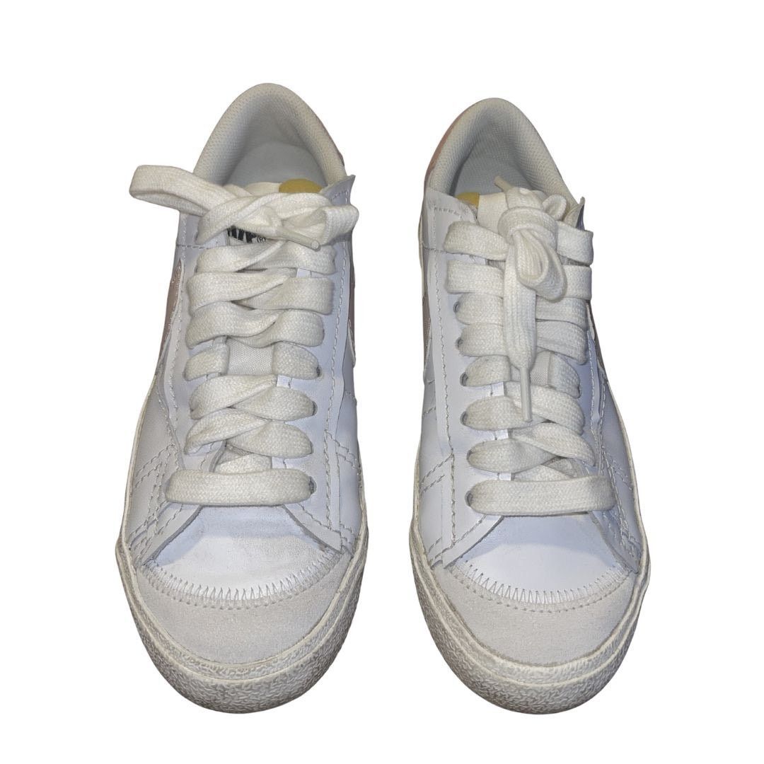 Nike Women Blazer Low 77 Jumbo White Pink Sneaker Size 9 Athletic Size US 9 / IT 39 - 2 Thumbnail
