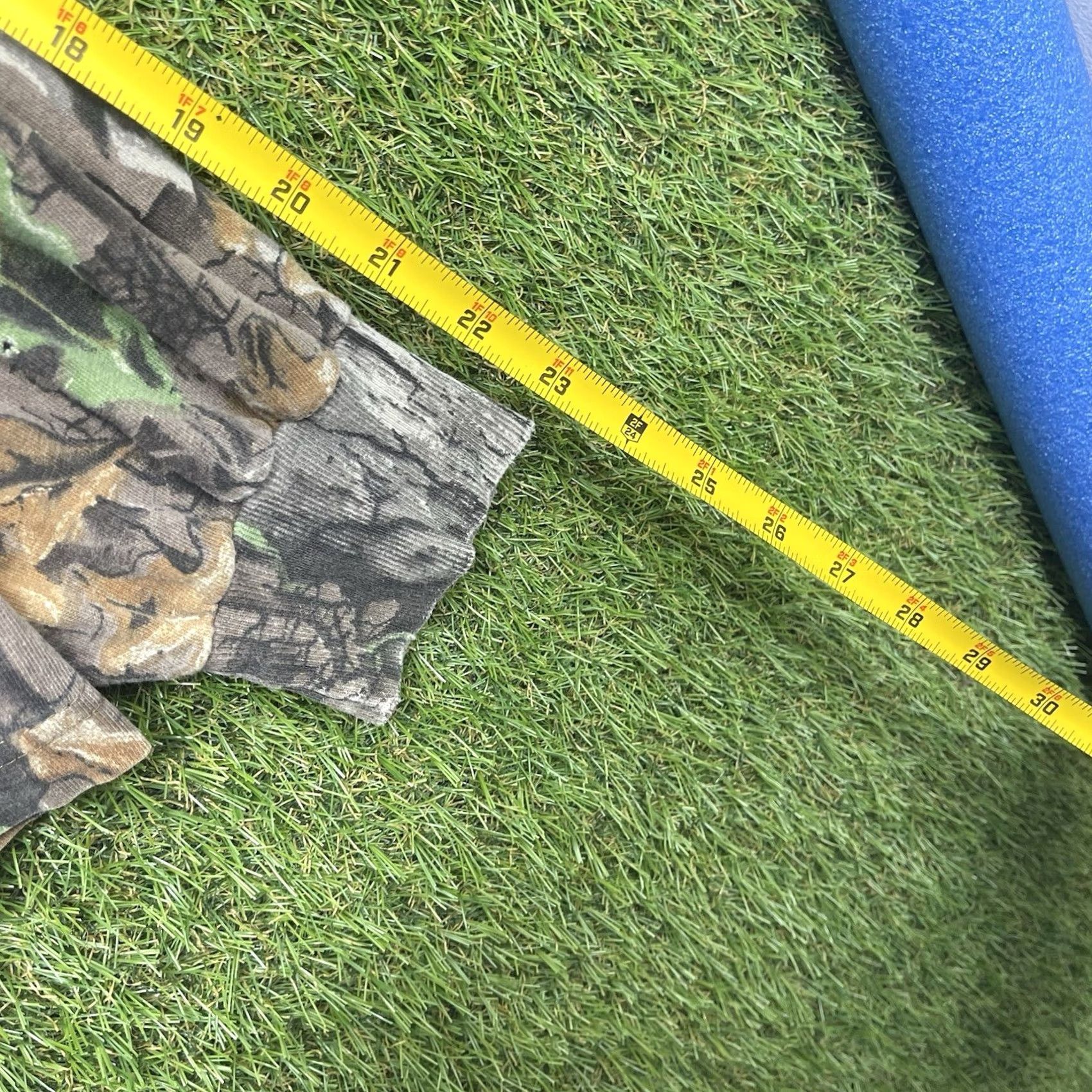Jerzees VINTAGE Jerzees Outdoors Camo Shirt Mens XL Long Sleeve Camouflage Mossy Oak Hunting Jersey Cotton Green 1990s Mens Size US XL / EU 56 / 4 - 3 Thumbnail