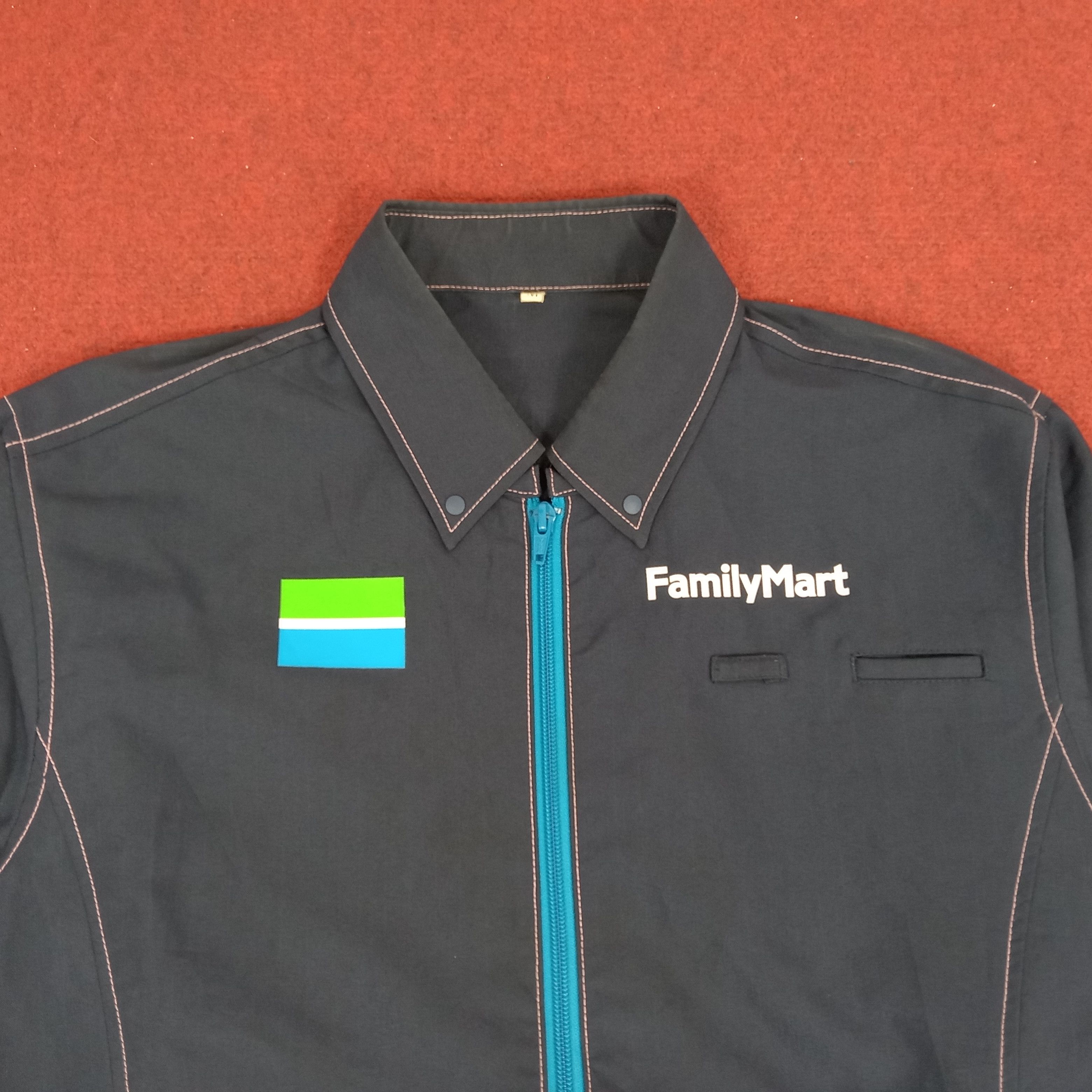 Japanese Brand × Vintage Family Mart Logo Design Japanese Workers Shirt Jacket Size US M / EU 48-50 / 2 - 2 Thumbnail