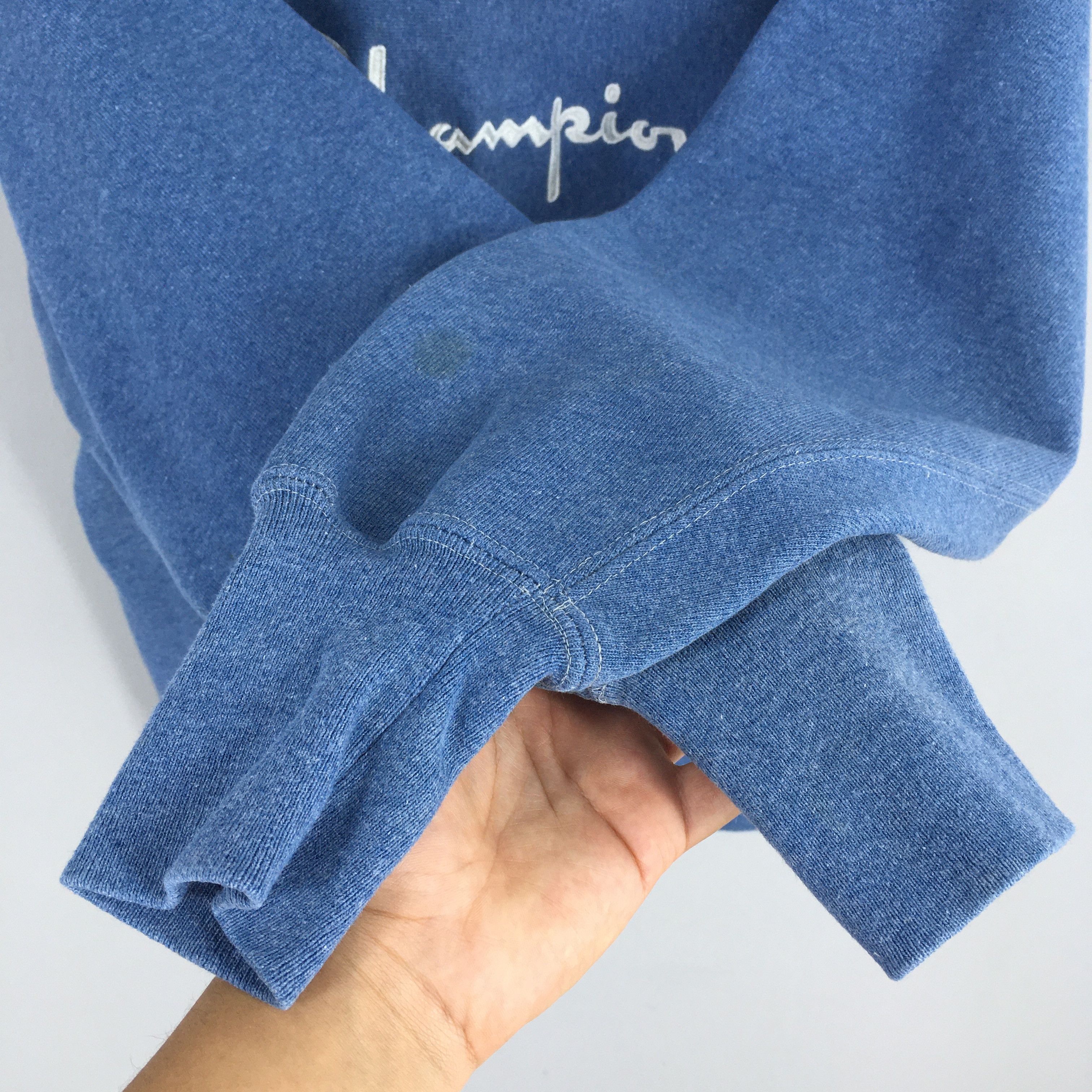 Champion Vintage Champion Script Logo Reverse Weave Sweatshirt Medium Size US M / EU 48-50 / 2 - 4 Thumbnail