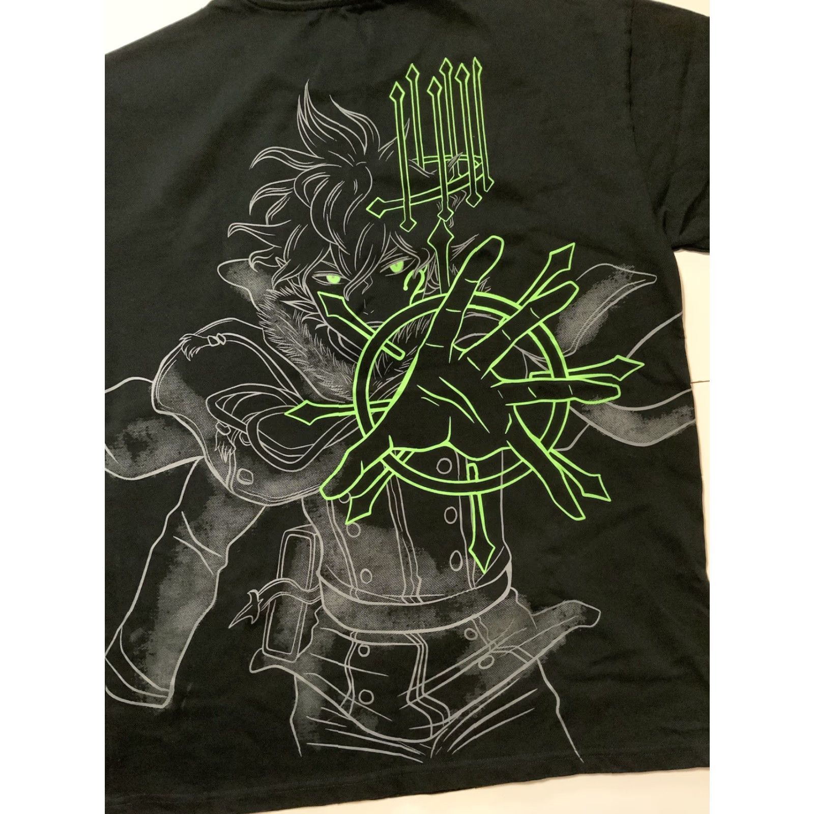 Vintage Dingras BlackClover Anime Manga Big Graphic Heavyweight Black T-Shirt Sz.M Men's M Black Size US M / EU 48-50 / 2 - 6 Thumbnail