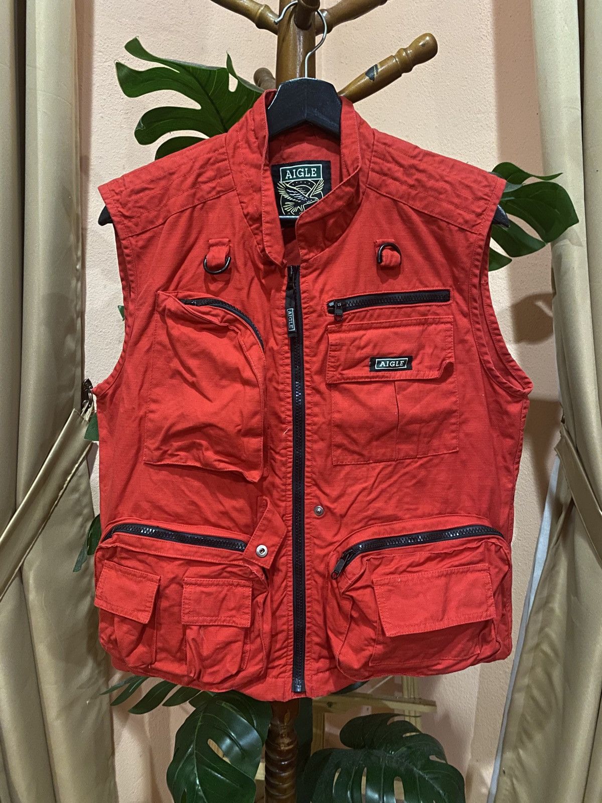 AIGLE Vintage Red Utility Multi-Pocket Fishing Hunting Gear