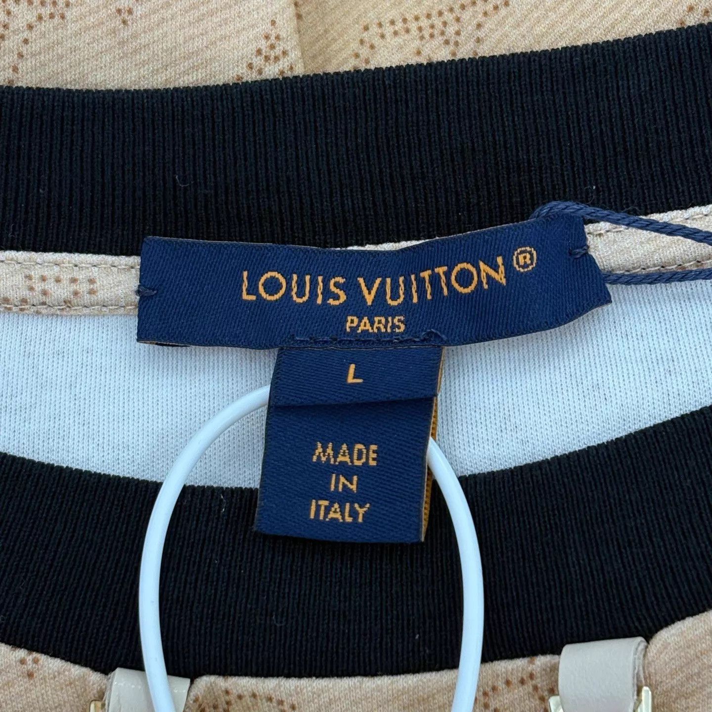 Louis Vuitton LV all-over vintage badge print beige short tee L Size US L / EU 52-54 / 3 - 3 Thumbnail