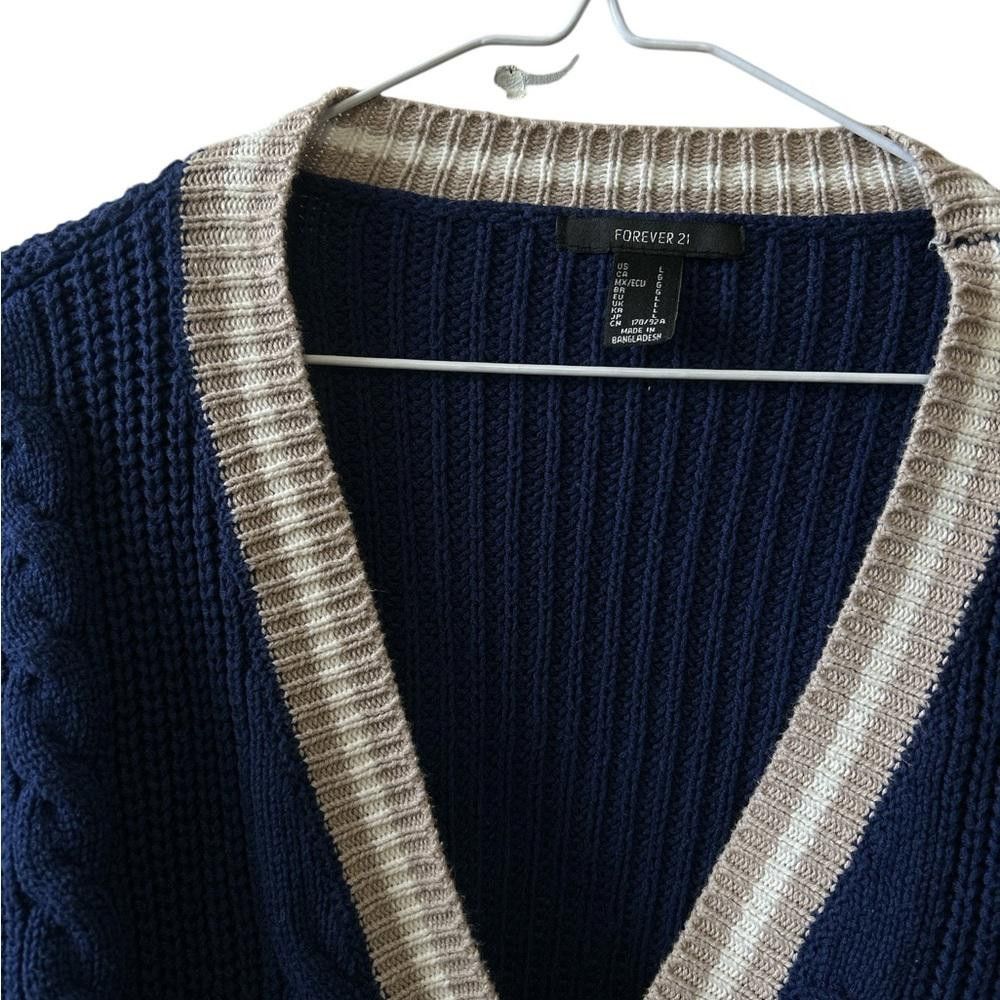 Forever 21 Forever 21 Navy Blue Cropped Cardigan Size L / US 10 / IT 46 - 2 Thumbnail
