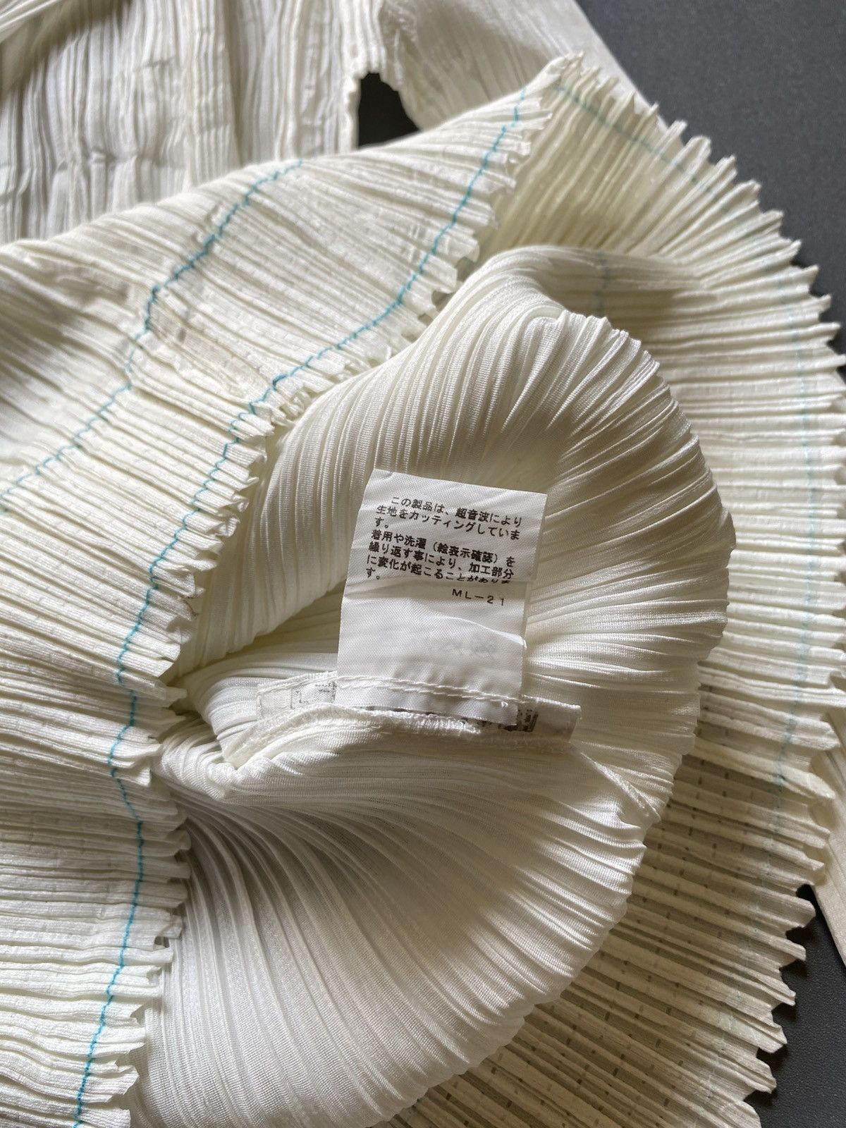 Pleats Please Issey Miyake Pleats Please by Issey Miyake Size M / US 6-8 / IT 42-44 - 7 Thumbnail