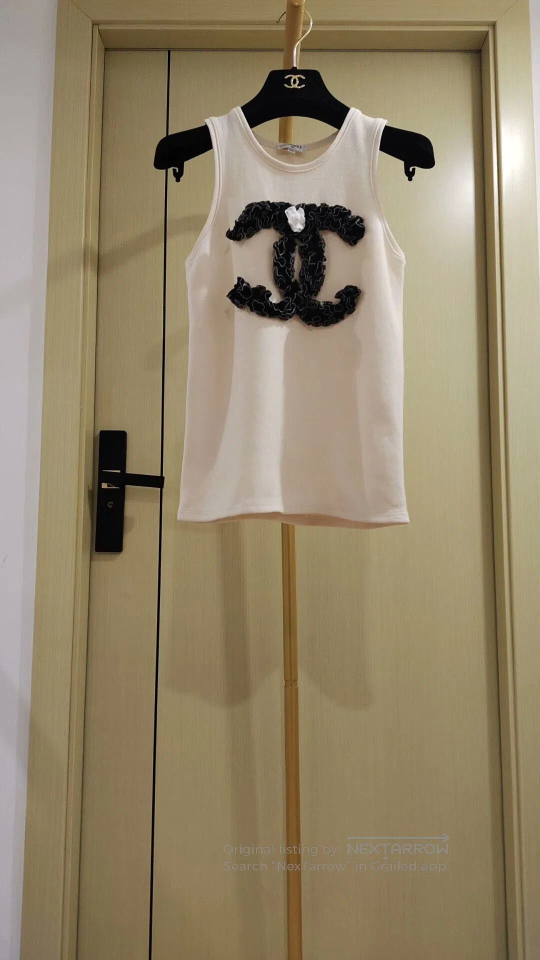 Chanel Chanel Camellia CC Wool Vest. Size S / US 4 / IT 40 - 1 Thumbnail