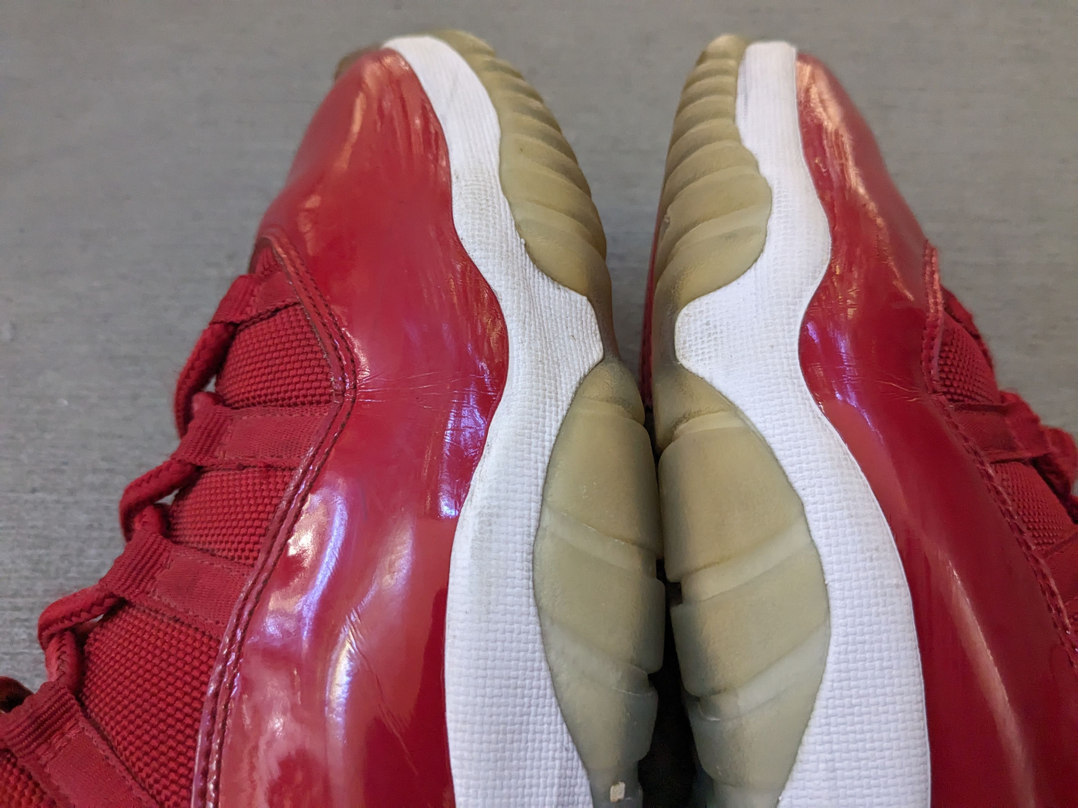 Jordan Brand Nike Air Jordan 11 Retro Win Like 96 Size 11 Red White Size US 11 / EU 44 - 6 Thumbnail