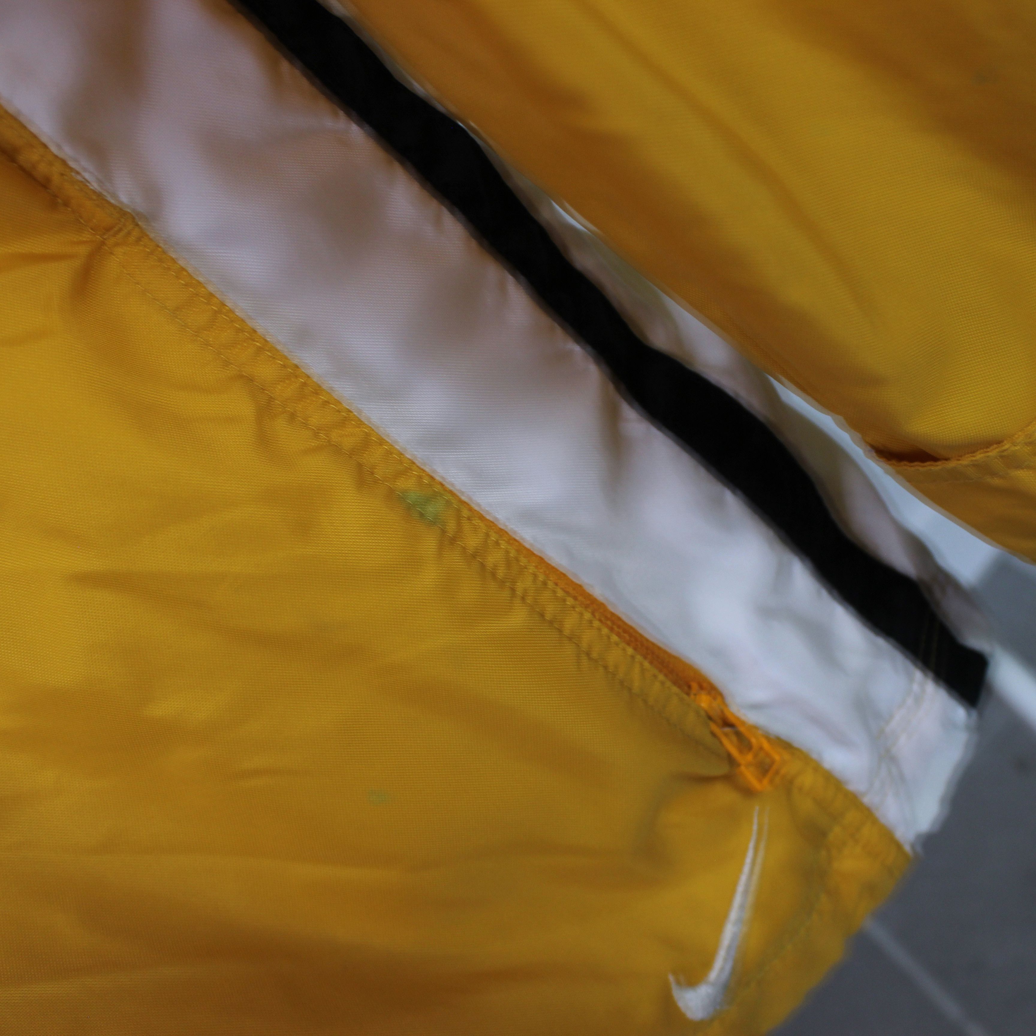 Nike Nike vintage light jacket men waterproof L XL yellow Size US L / EU 52-54 / 3 - 9 Thumbnail