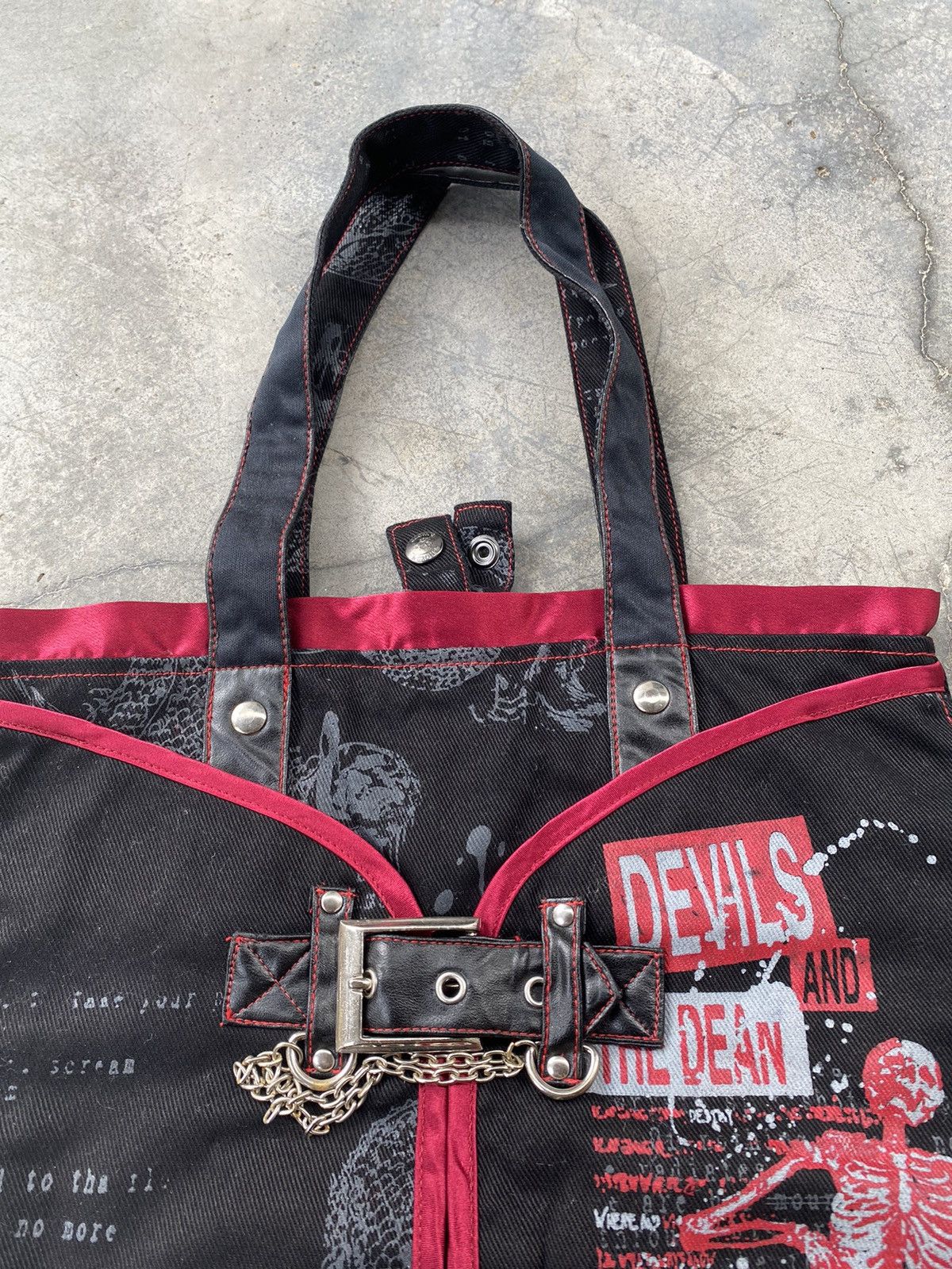 Japanese Brand Vintage Devil H.naoto Multi-Pocket Distressed Tote Bag Size ONE SIZE - 8 Thumbnail